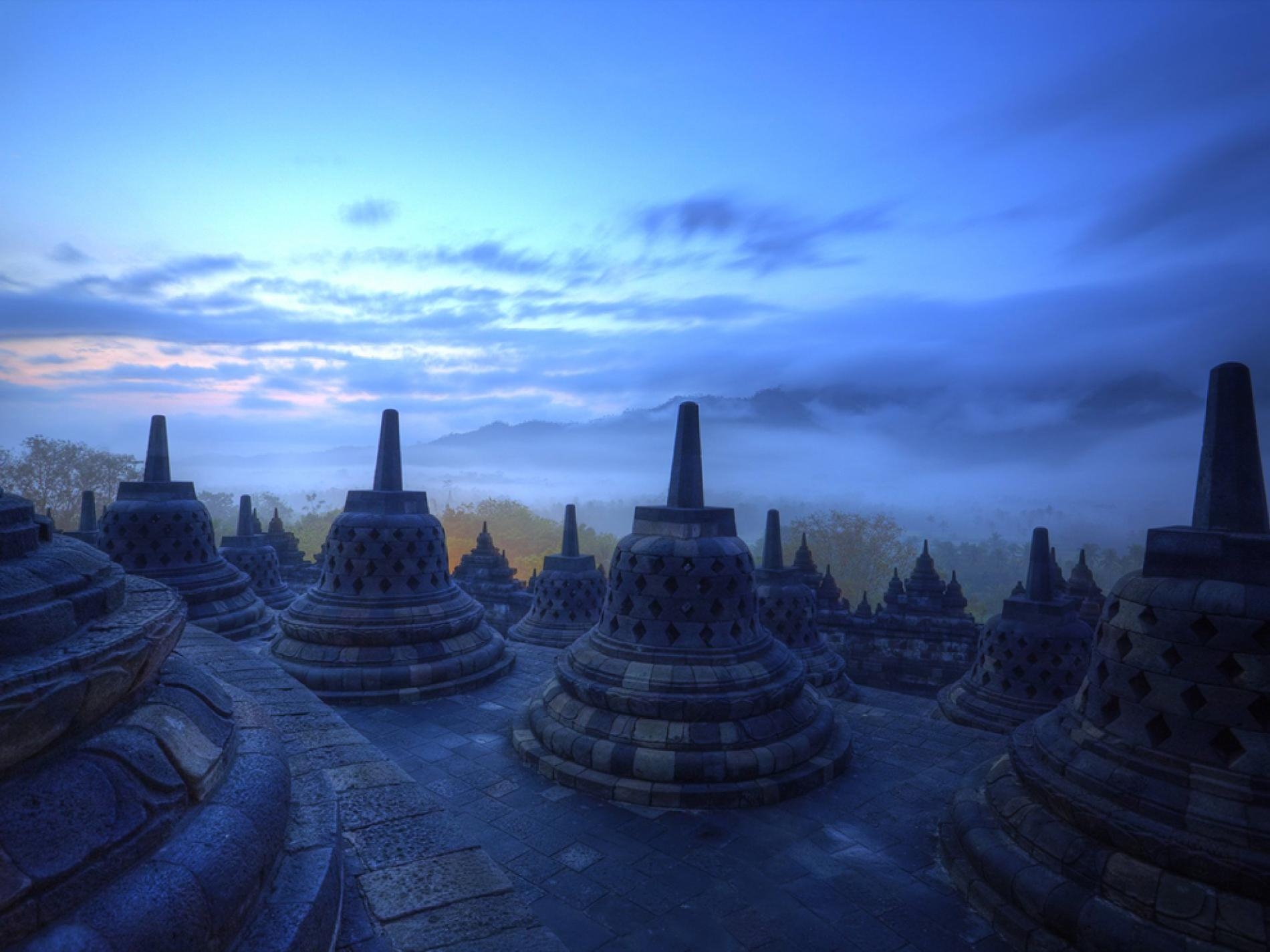 1900x1430 Borobudur Temple Wallpaper 11 X 1425, Desktop