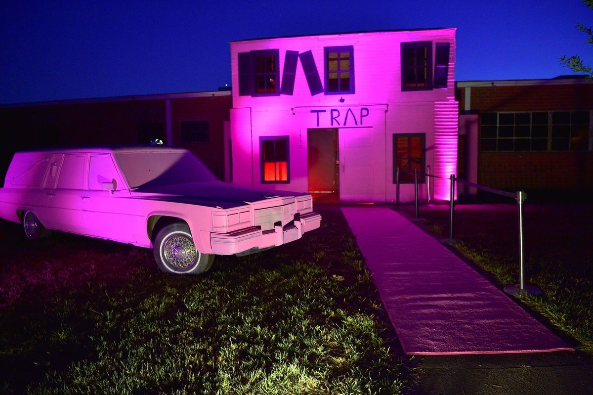 1200x800 What's inside 2 Chainz's Haunted Pink Trap House?. Bad girl, Desktop