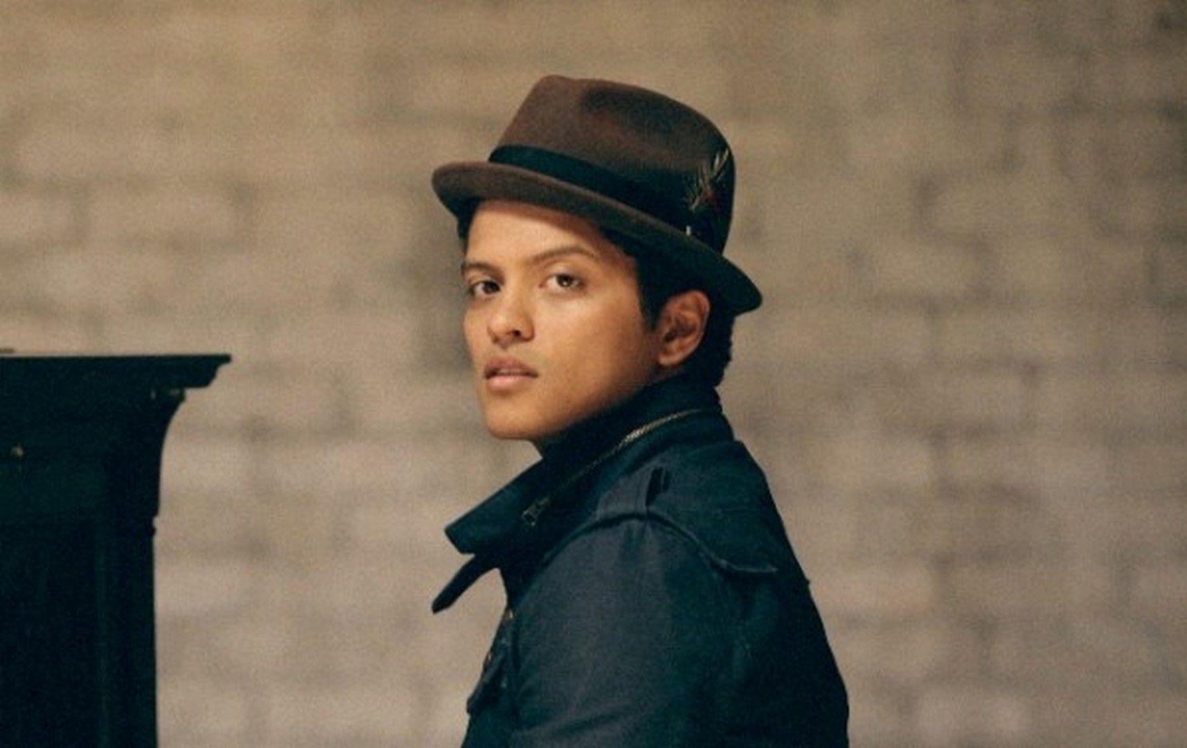 1720x1080 Bruno Mars HD Wallpaper, Desktop