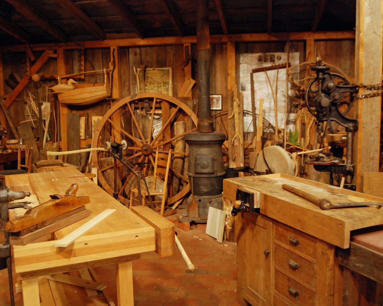 1280x1030 Old workshop Workshop Woodworking Shop.wallpaperafari.com, Desktop