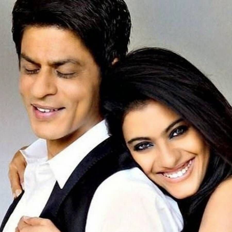 900x900 Shahrukh Khan and Kajol Image and Wallpaper. Shahrukh khan and kajol, Shahrukh khan, Bollywood couples, Phone