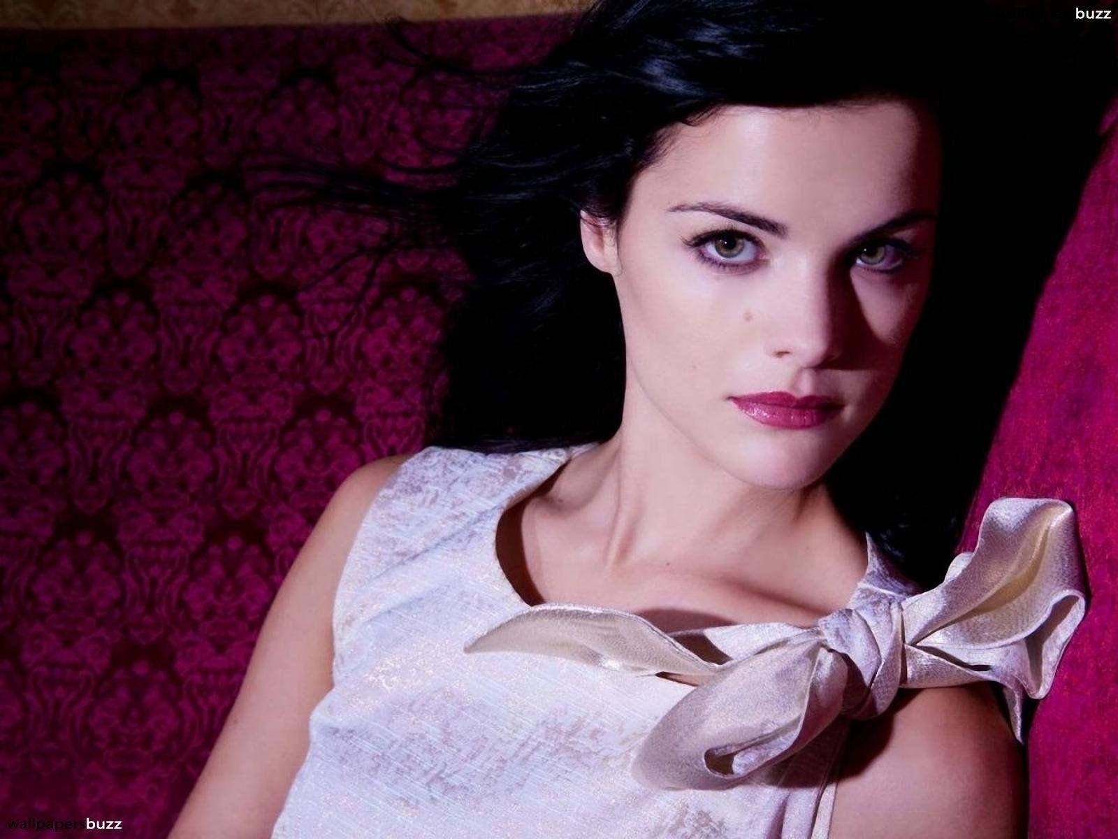 1600x1200 Hot Jaimie Alexander HD Wallpaper, Desktop