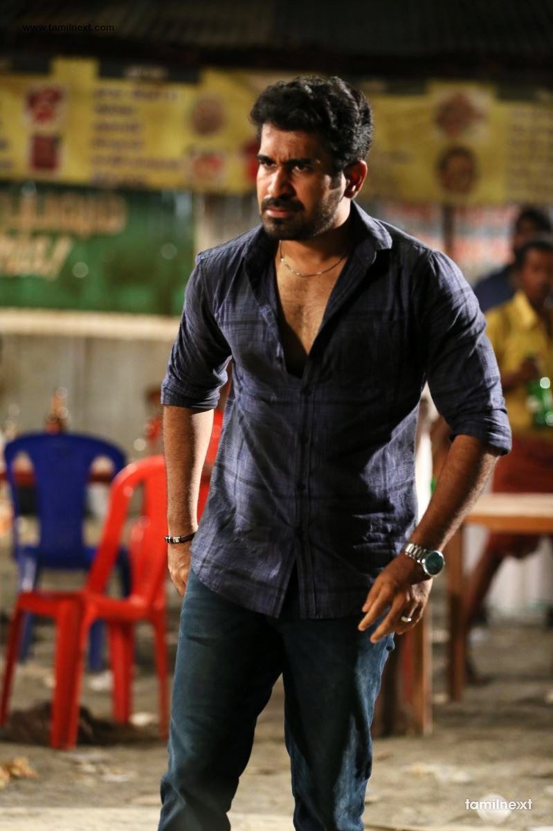 800x1200 Kaali Movie New Image, Phone