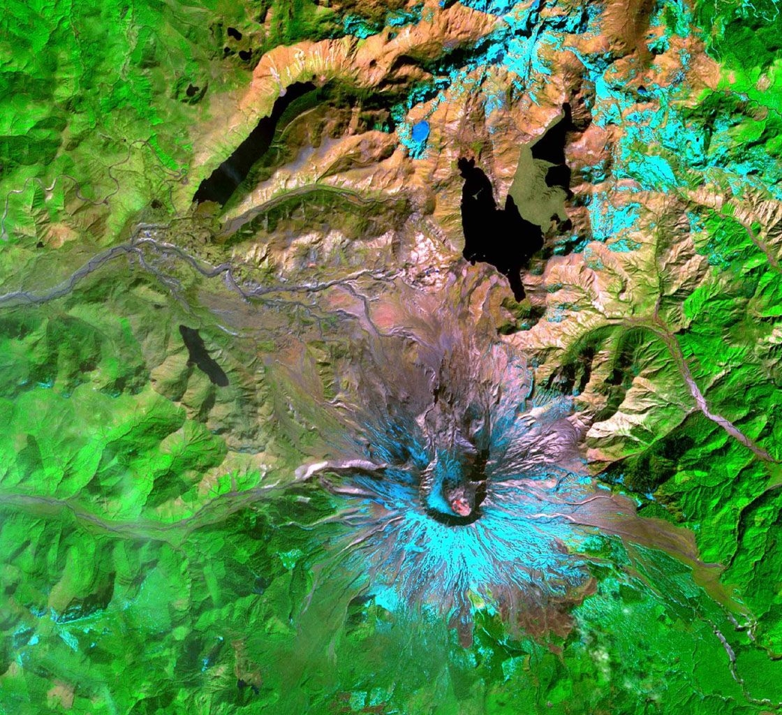 1120x1030 Space Image. Mount St. Helens, Desktop