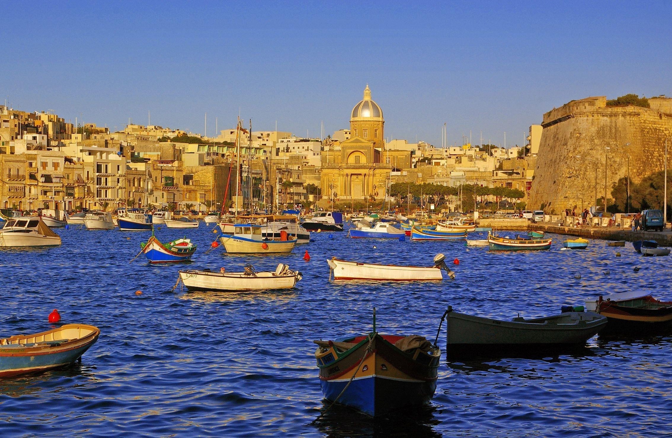 2270x1480 Malta Kalkara Boats Cities, Desktop