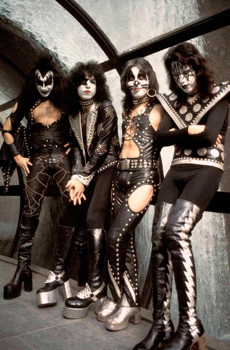 740x1120 best KISS image. Paul stanley, Gene simmons, Phone