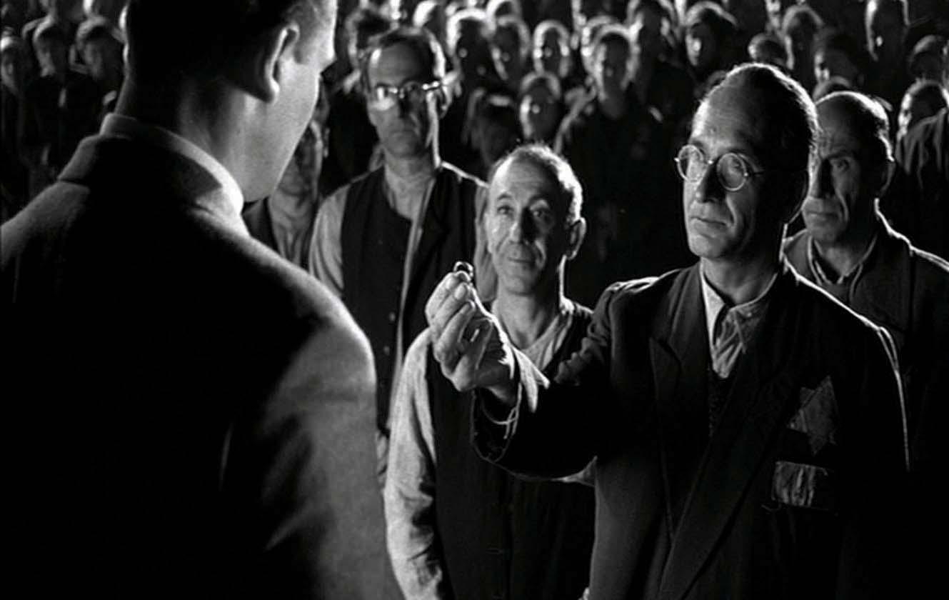 1330x840 Schindler's List, Desktop