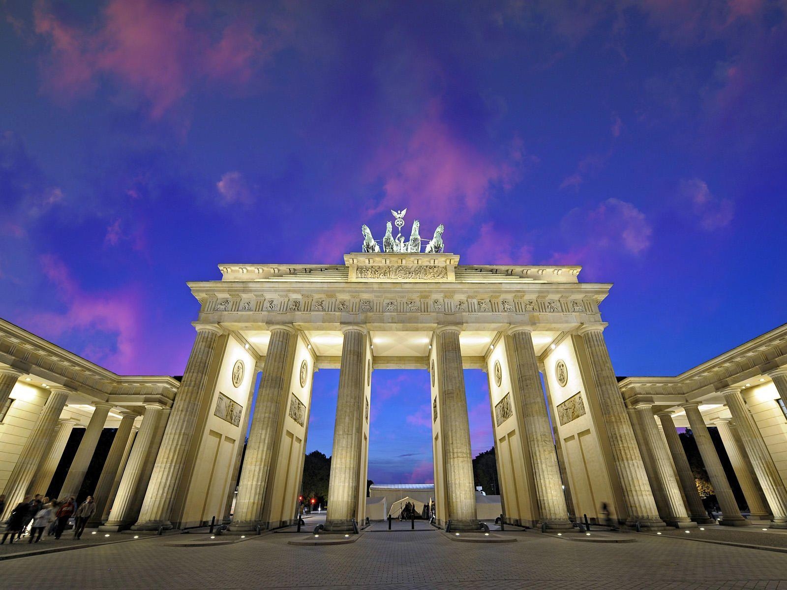 1600x1200 Berlin Travel HD Wallpaper, Desktop