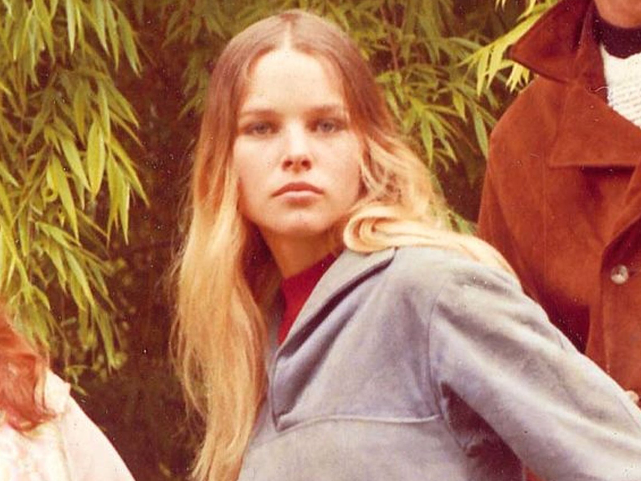 2050x1540 The Mamas & The Papas Singer Michelle Phillips 'Memba Her?!, Desktop