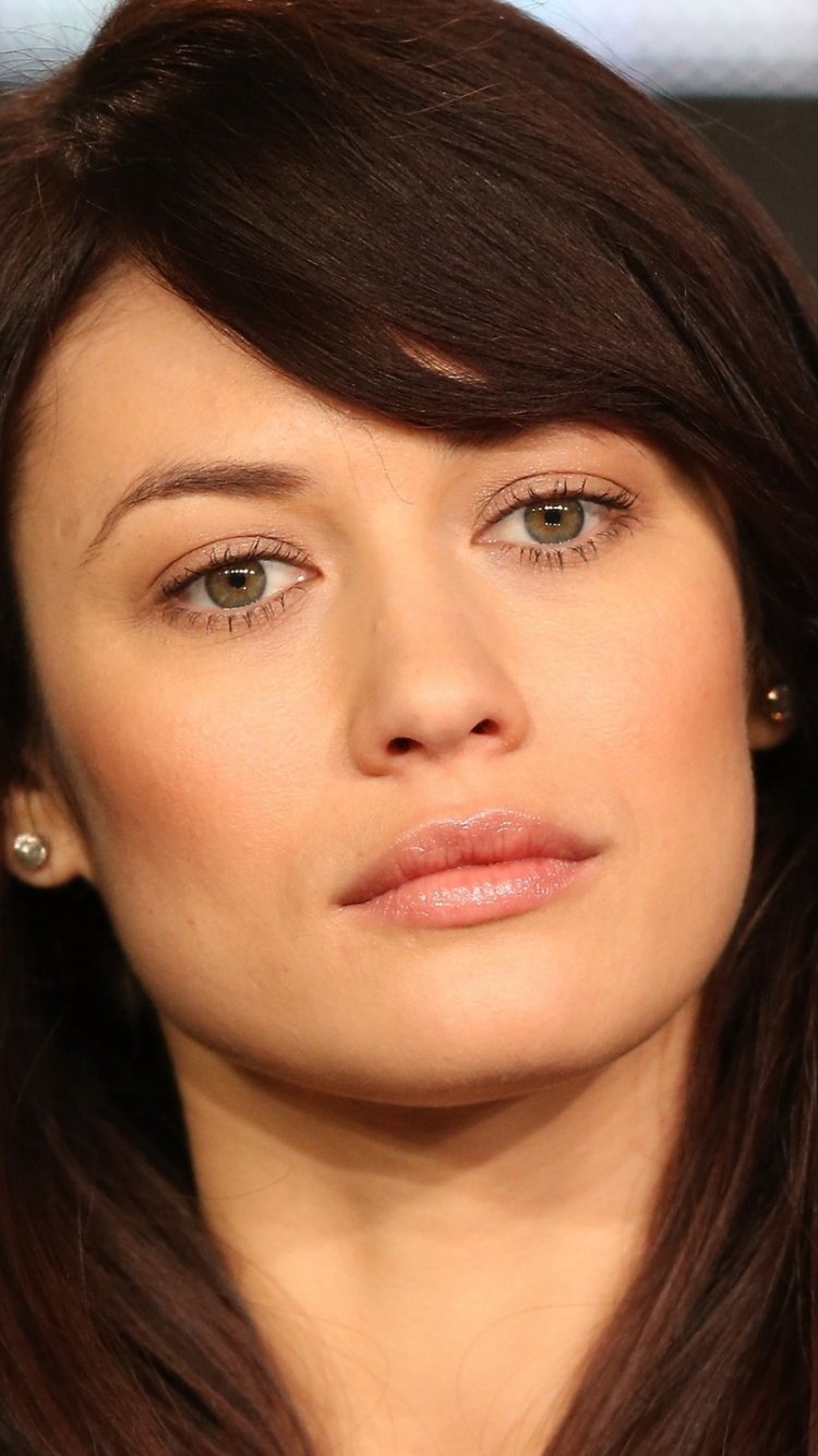 750x1340 Celebrity Olga Kurylenko, Phone