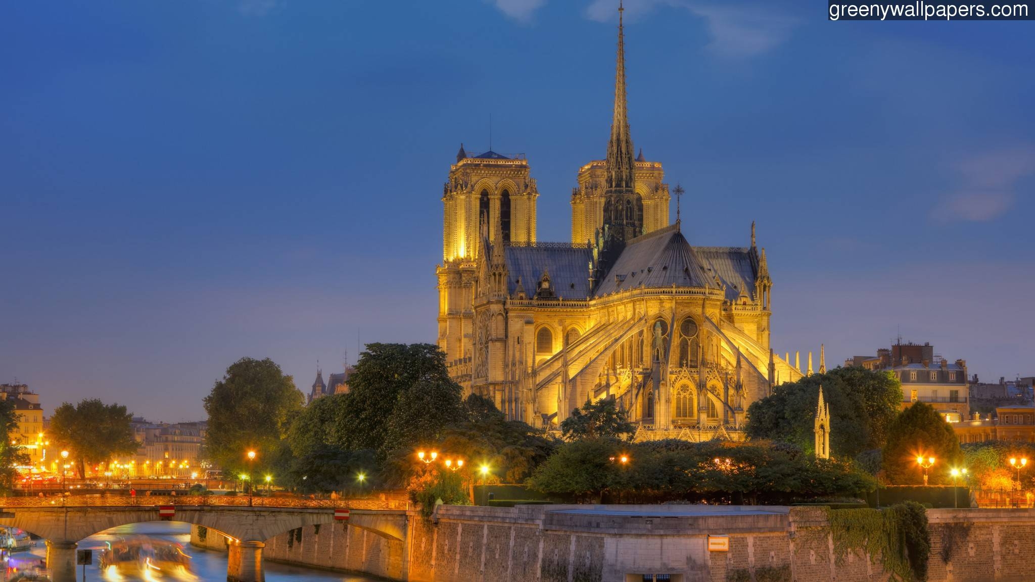 2050x1160 Notre Dame Screen Wallpaper, Desktop