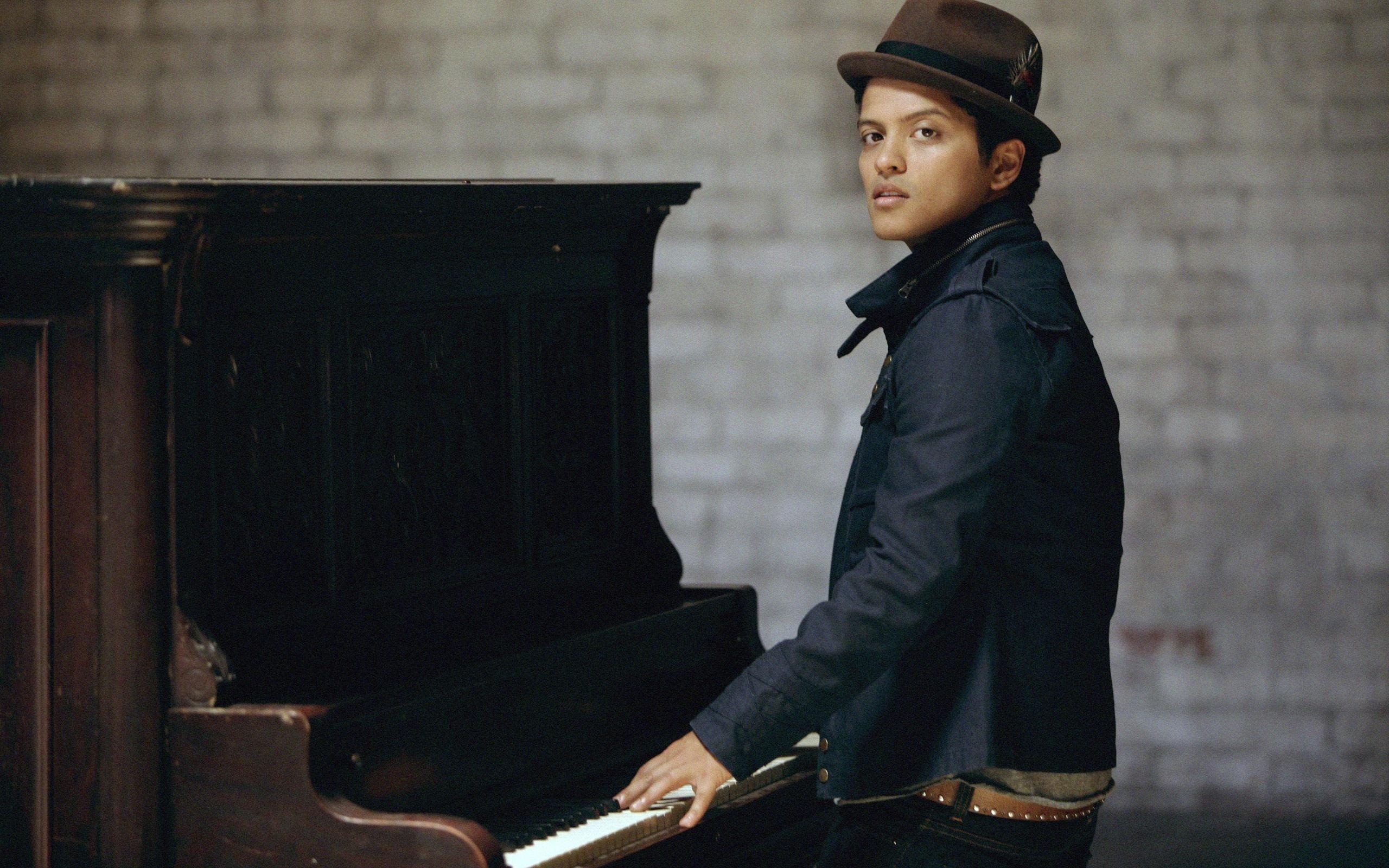 2560x1600 Bruno Mars Wallpaper HD. HD Wallpaper, Background, Image, Art, Desktop