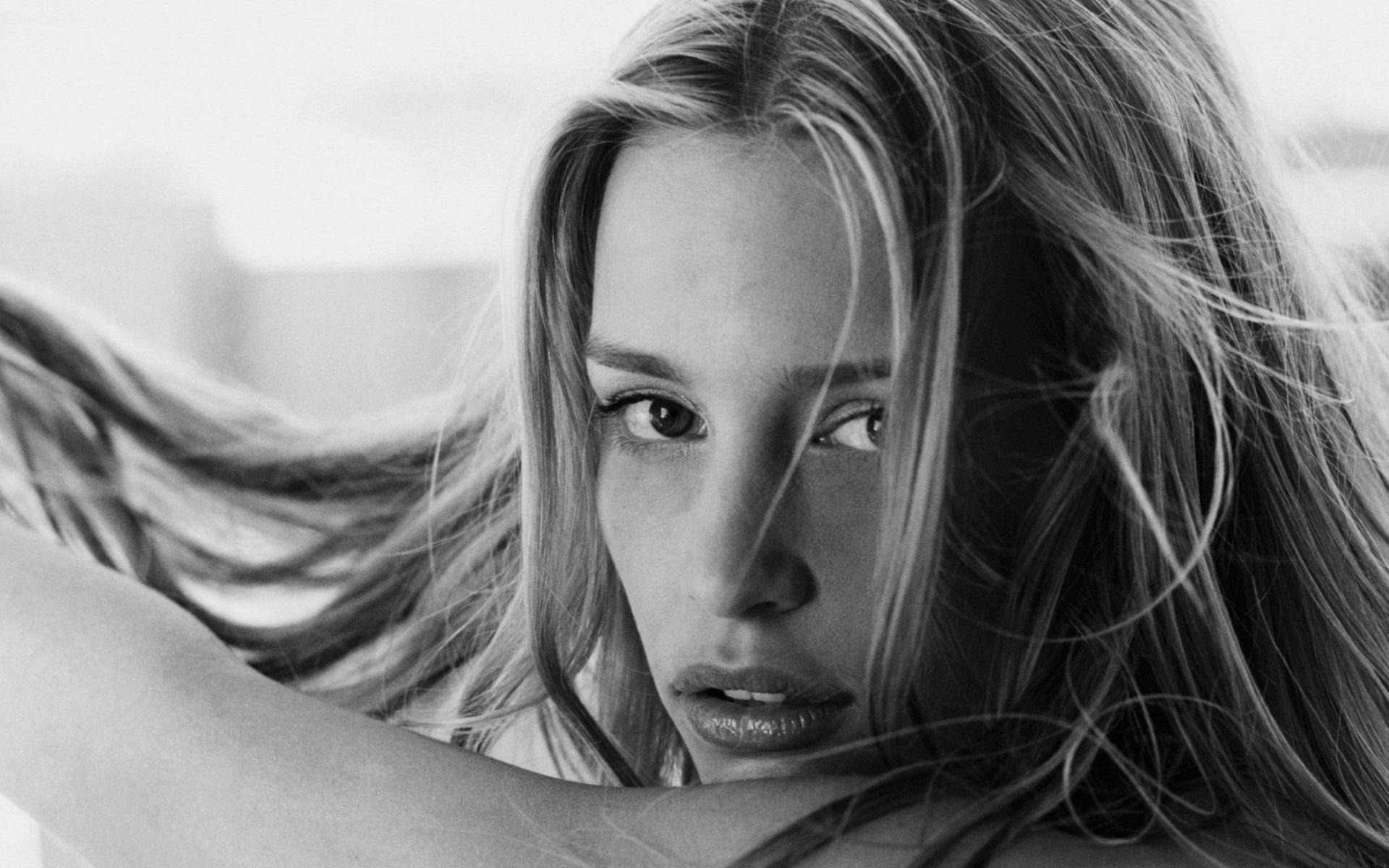 1920x1200 Piper Perabo HD Wallpaper Wallpaper Inn, Desktop