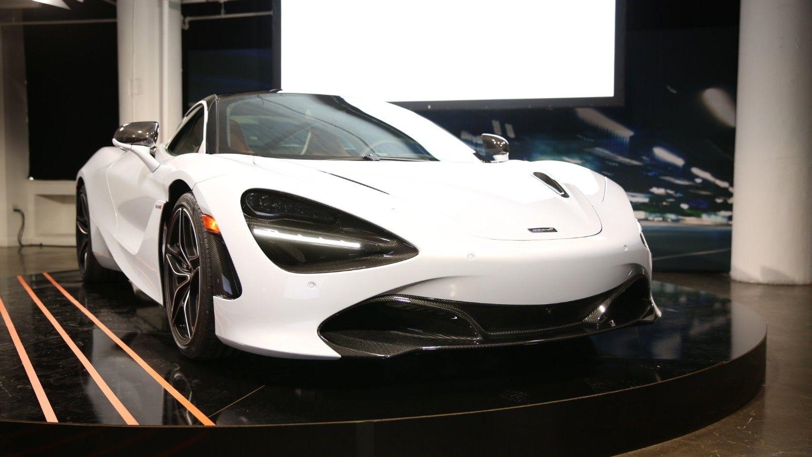 1600x900 McLaren 720S is powerful luxury, Desktop