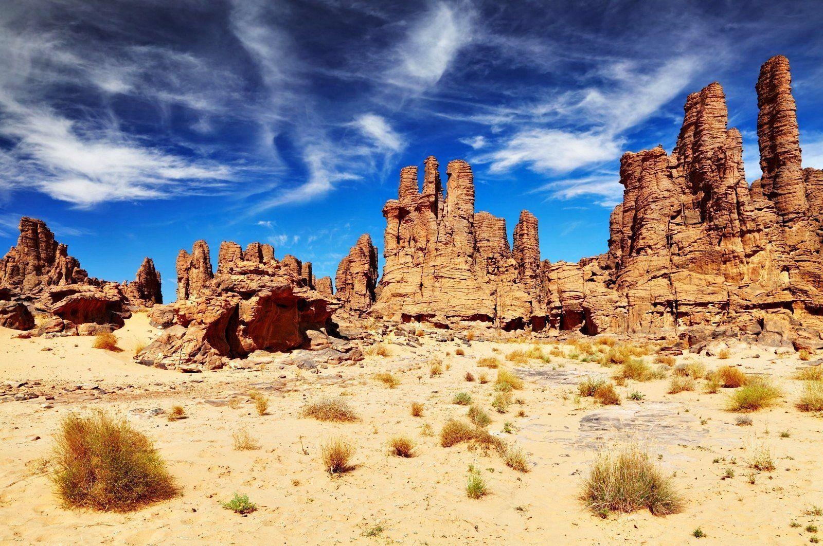 1600x1070 Tassili Algeria wallpaperx1062, Desktop