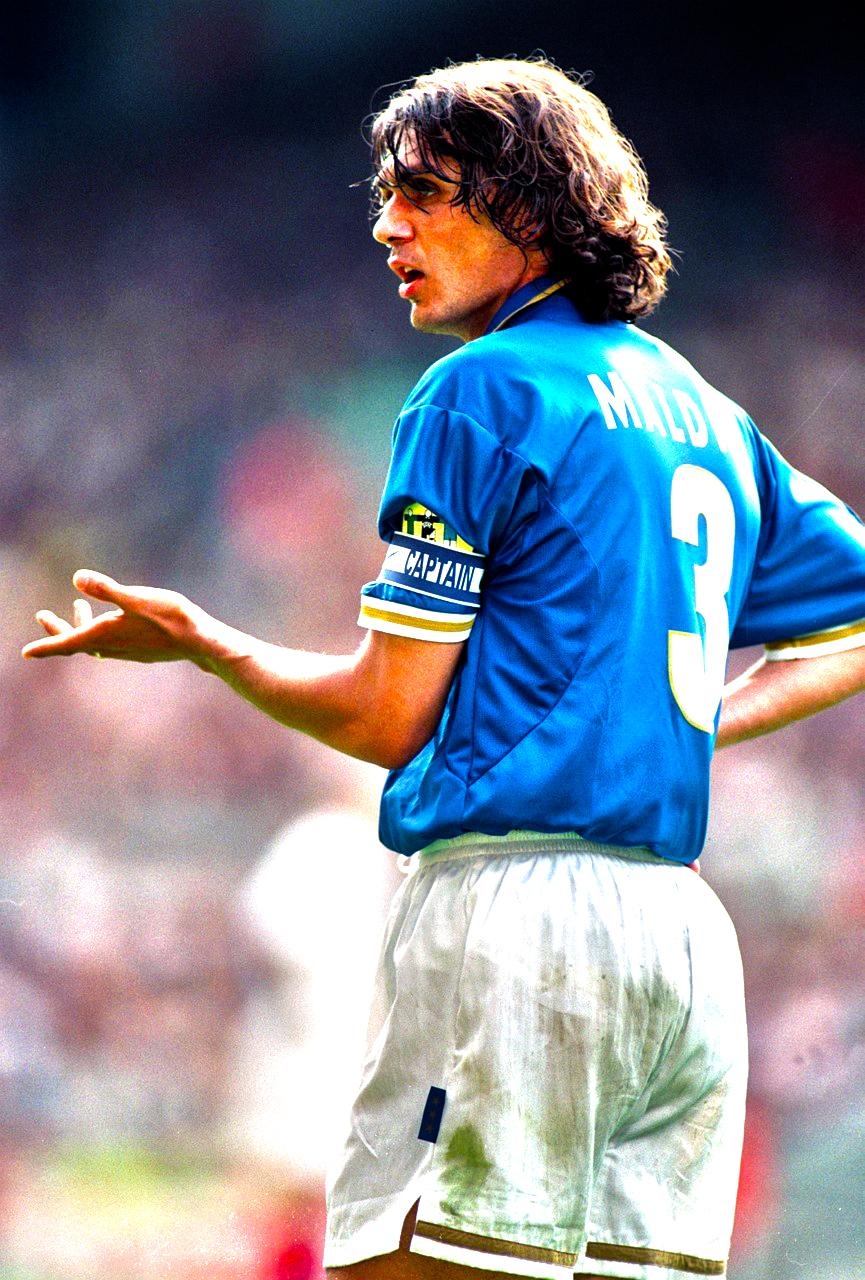 870x1280 The Ultimate Classic Azzurri HD Photo Collection, Phone