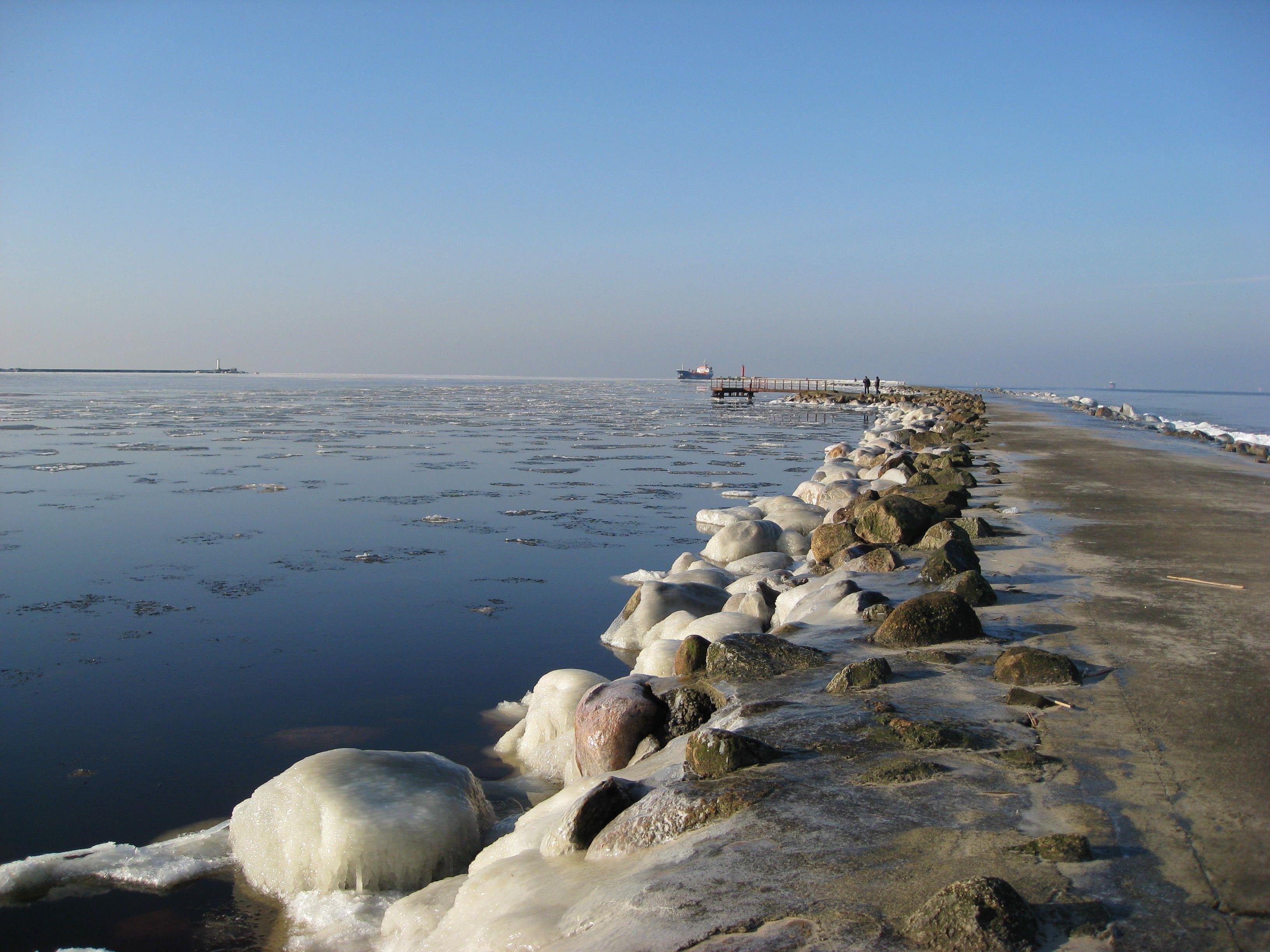 3270x2450 Winter: Winter Riga Latvia Sea Beach Picture With Snow for HD 16:9, Desktop