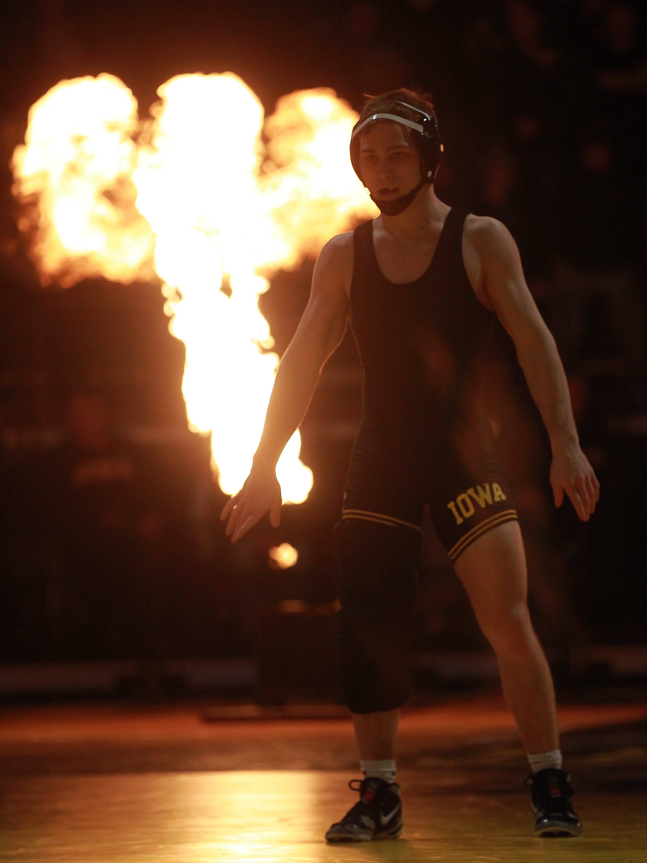 2660x3550 Inside Iowa wrestler Spencer Lee's endless chase for Olympic greatness, Phone