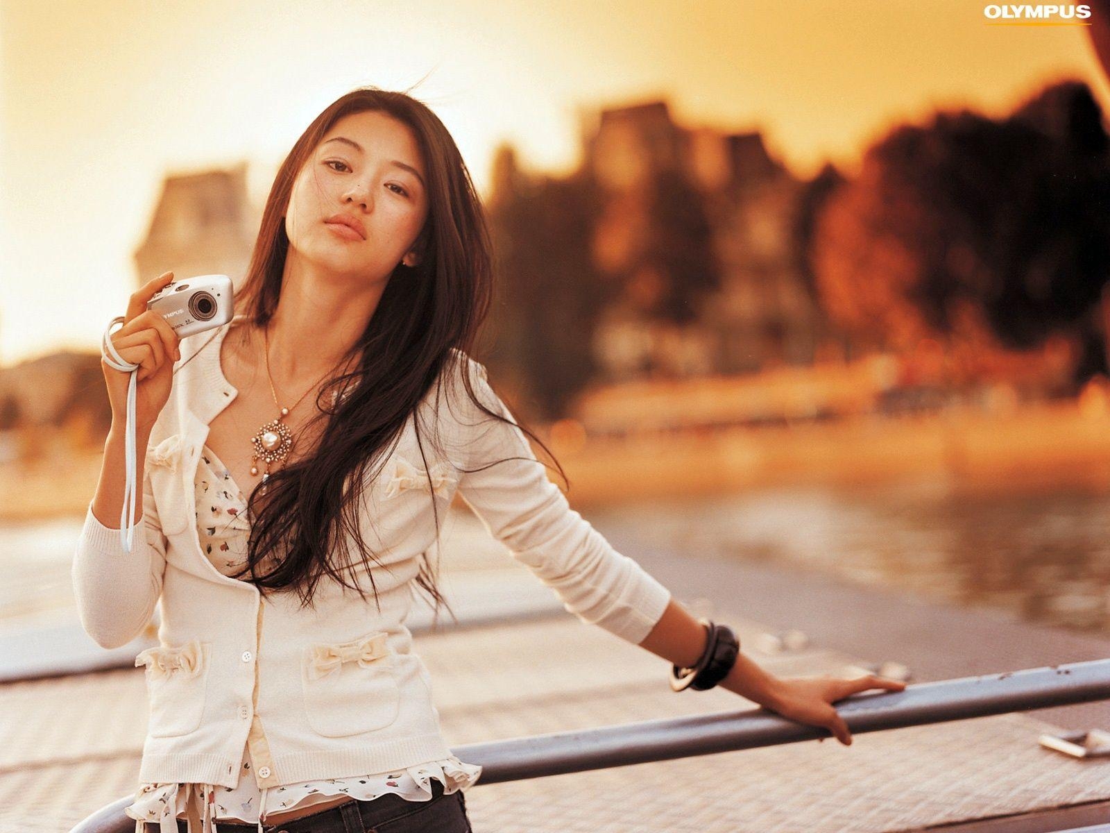 1600x1200 Jun Ji Hyun Korean Actress Wallpaper, Desktop