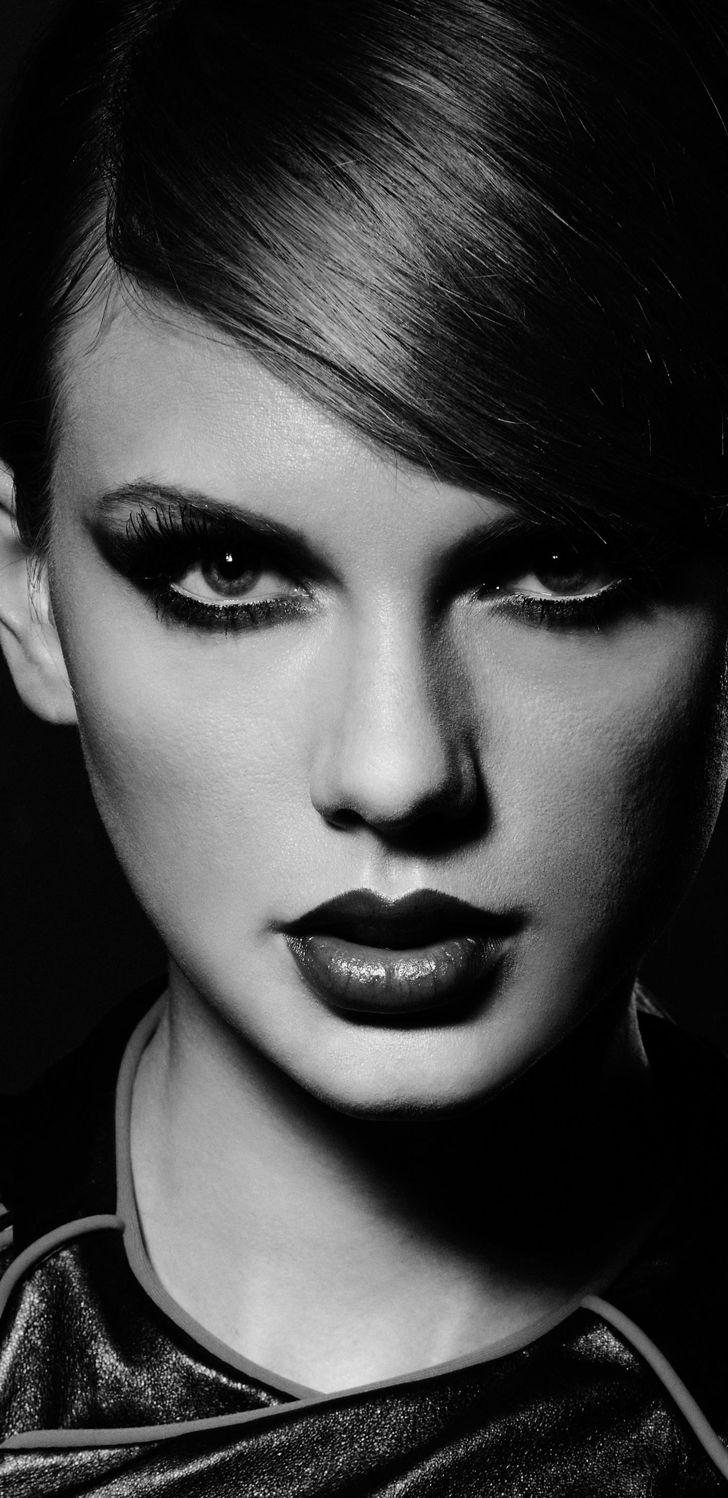 1440x2960 Download Taylor Swift, famous singer, monochrome wallpaper, Phone