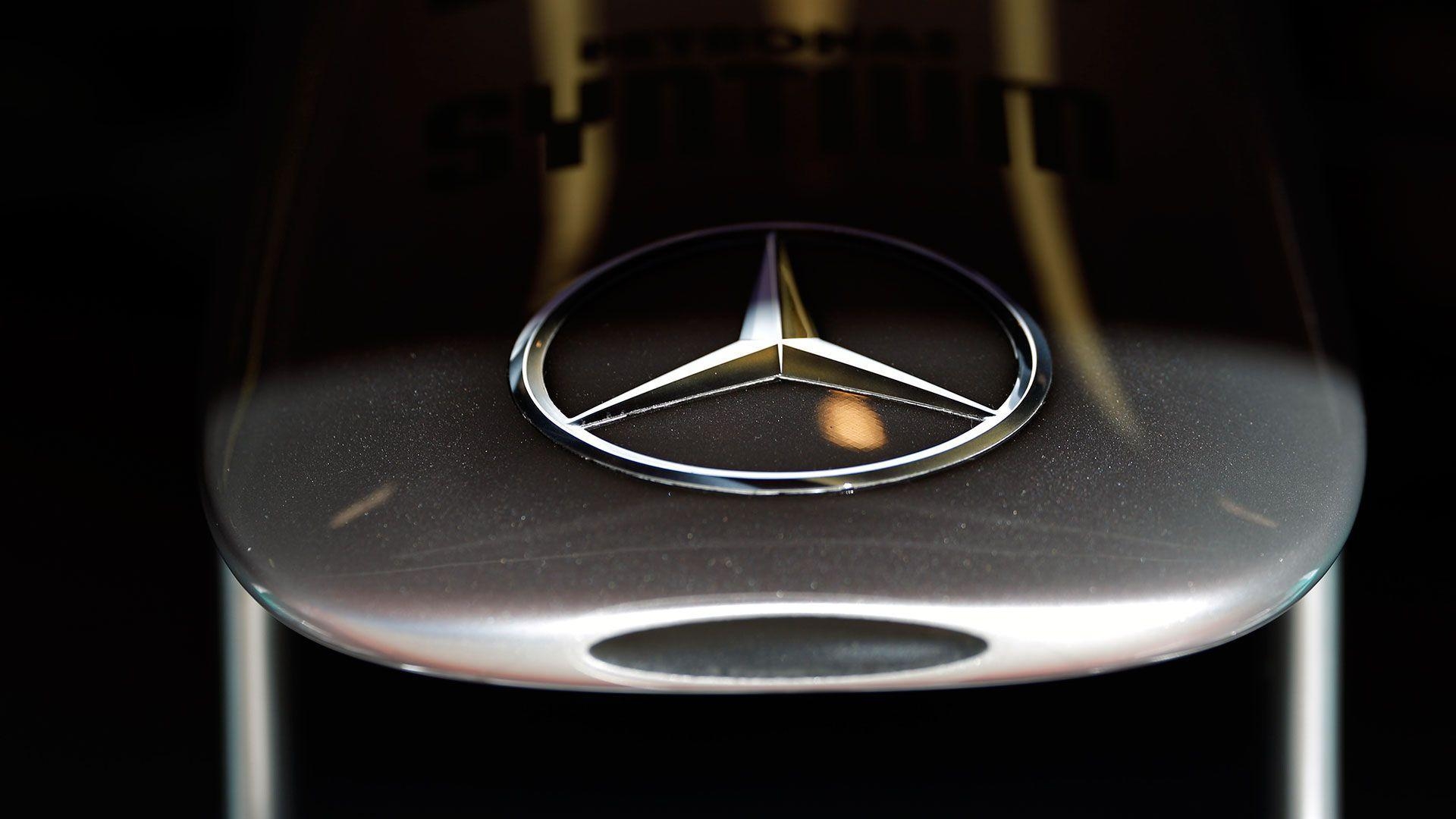 1920x1080 Mercedes Benz Logo Elegant Wallpaper, Desktop