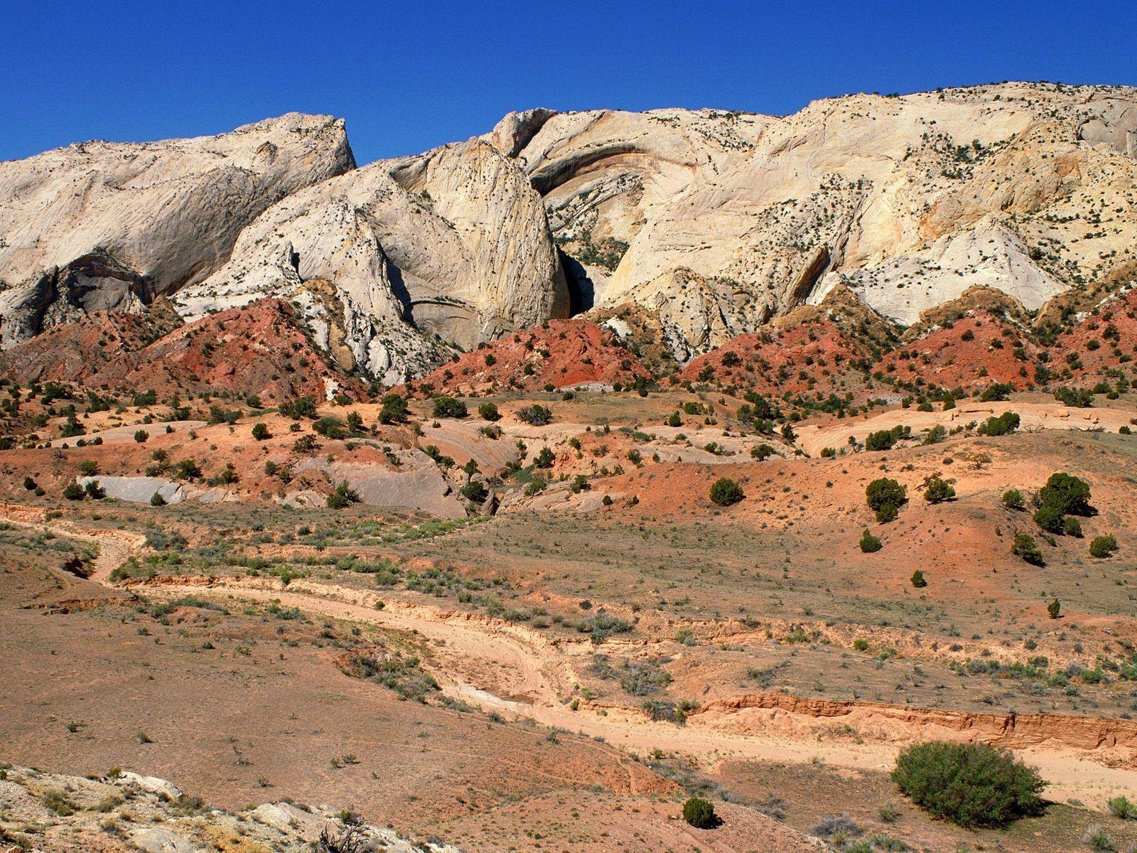 1600x1200 Nature: The Waterpocket Fold, Capitol Reef National Park, Utah, Desktop