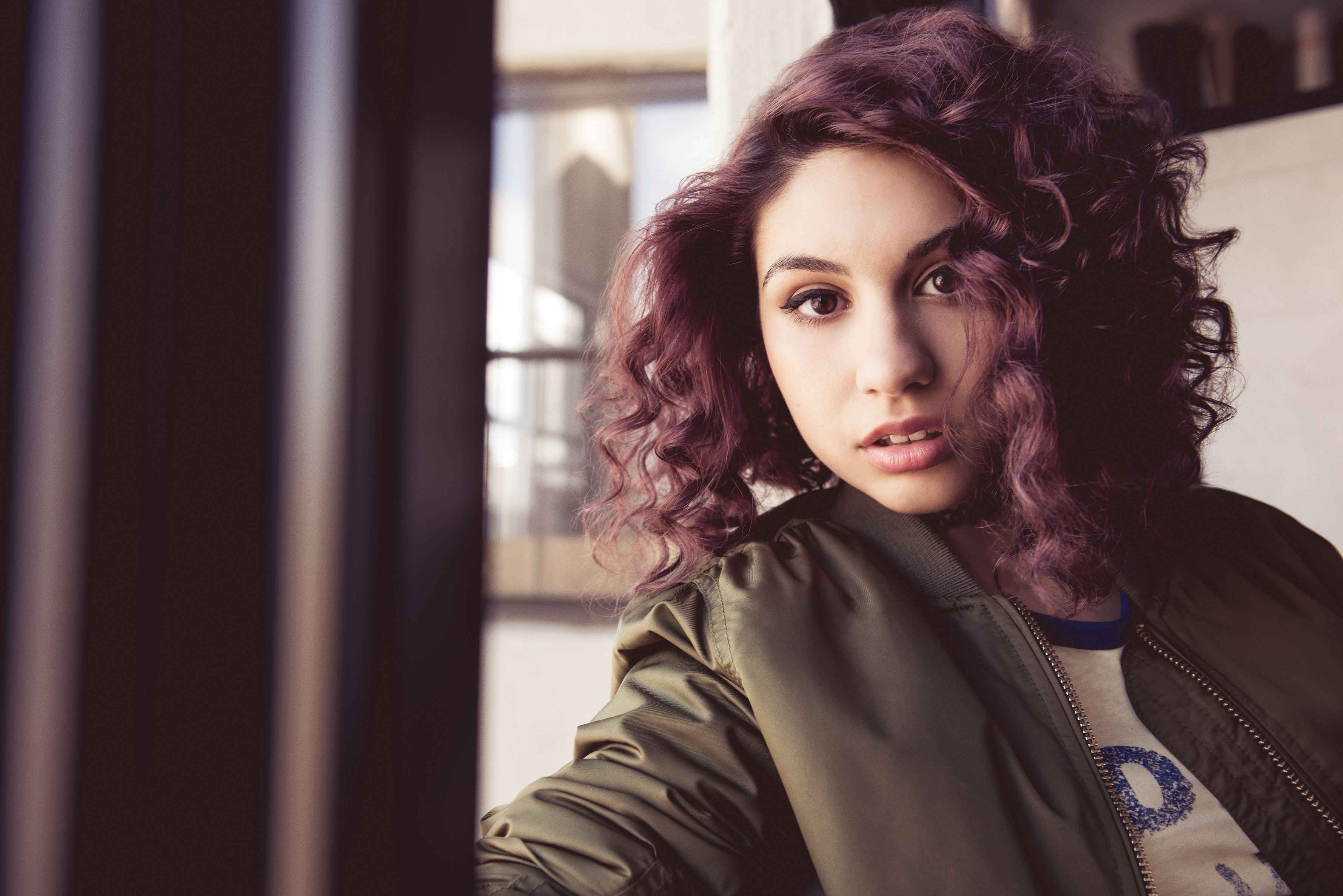 4500x3010 Alessia Cara HD Wallpaper, Desktop