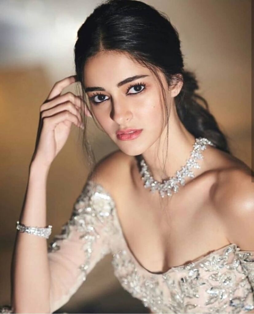 830x1030 Ananya Pandey New HD Photo Image Picture Collection 2019, Phone