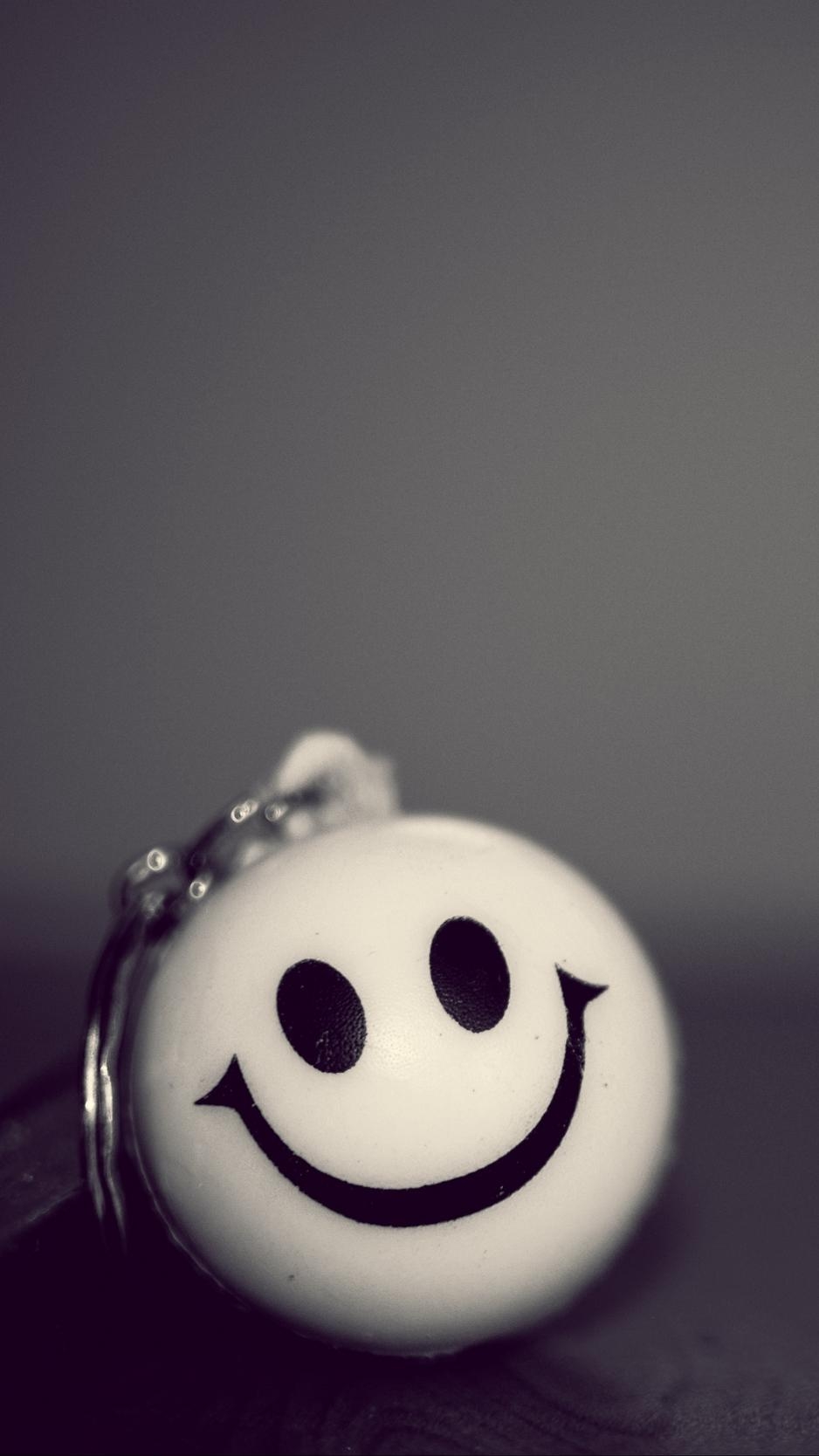 940x1670 Download wallpaper  smiley, smile, bw, keychain, Phone