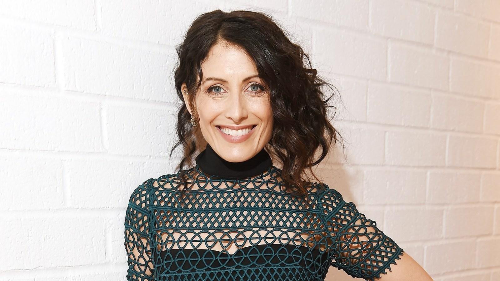 1600x900 Lisa Edelstein: What's in My Bag?, Desktop