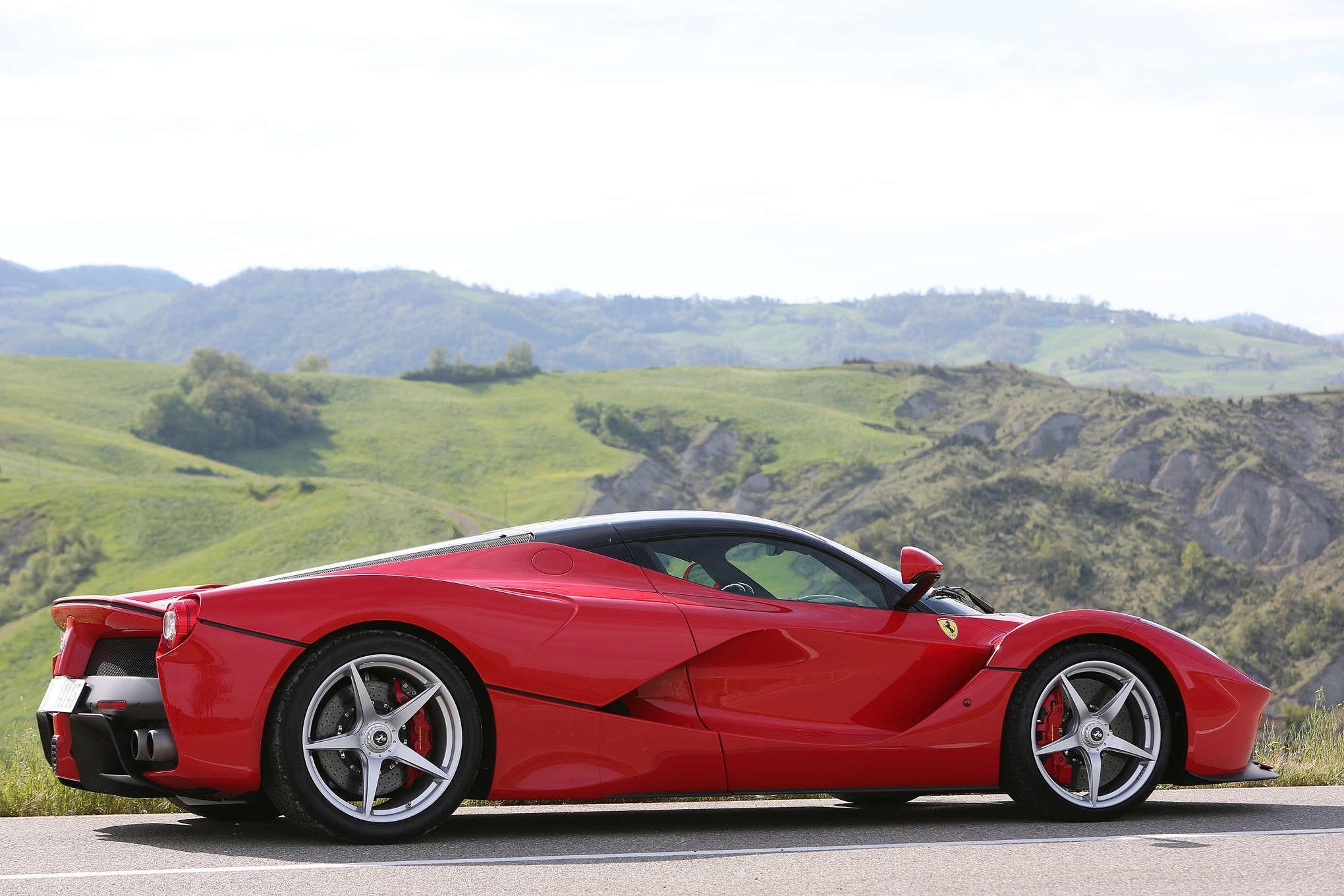 2040x1360 Ferrari Laferrari Background Free Download, Desktop