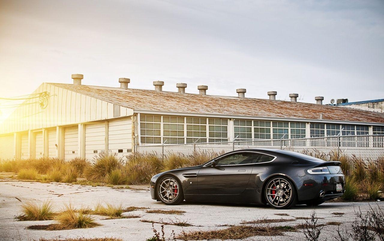 1280x810 Gray Aston Martin V8 Vantage wallpaper. Gray Aston Martin V8, Desktop