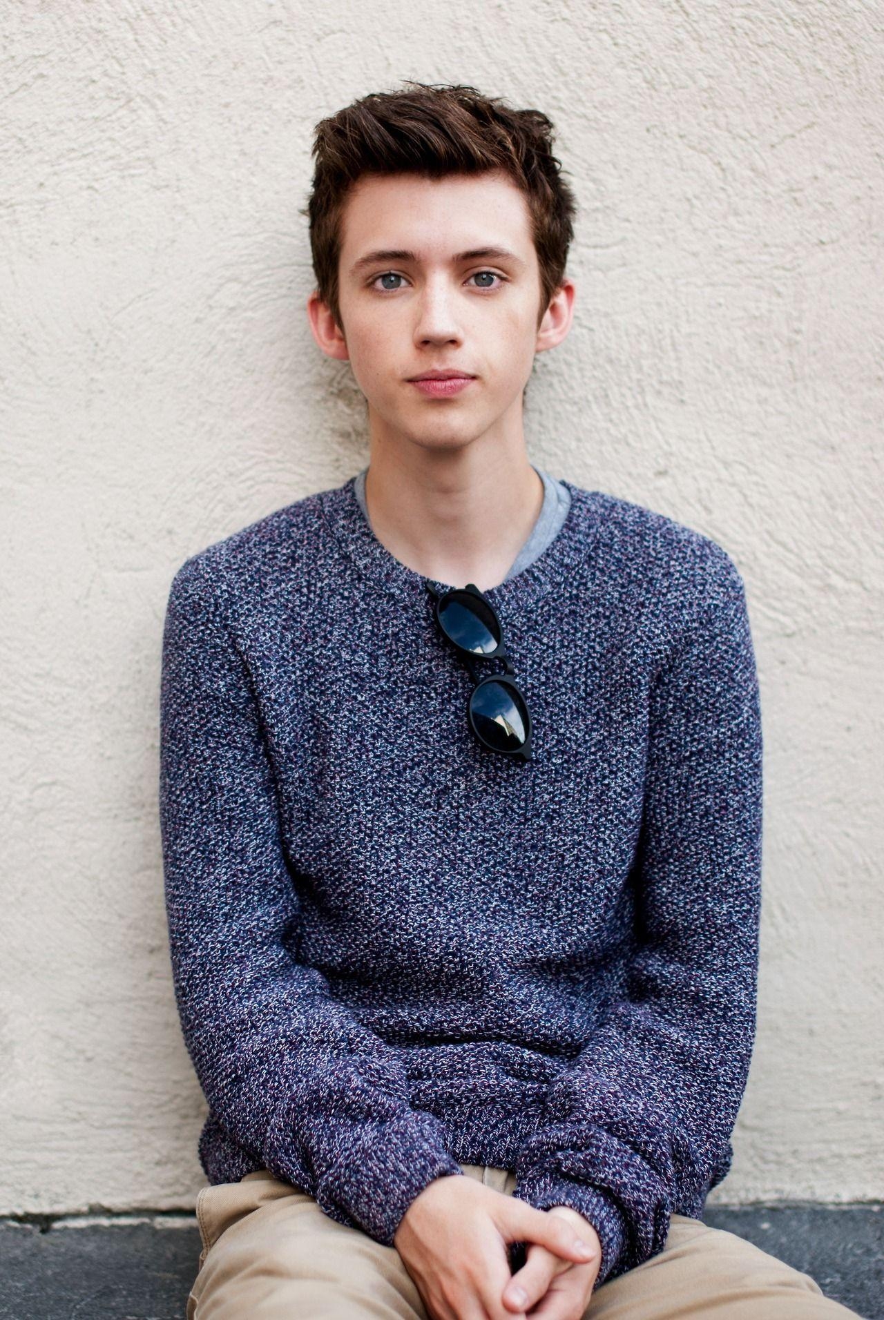 1280x1920 Troye Sivan Wallpaper, Phone