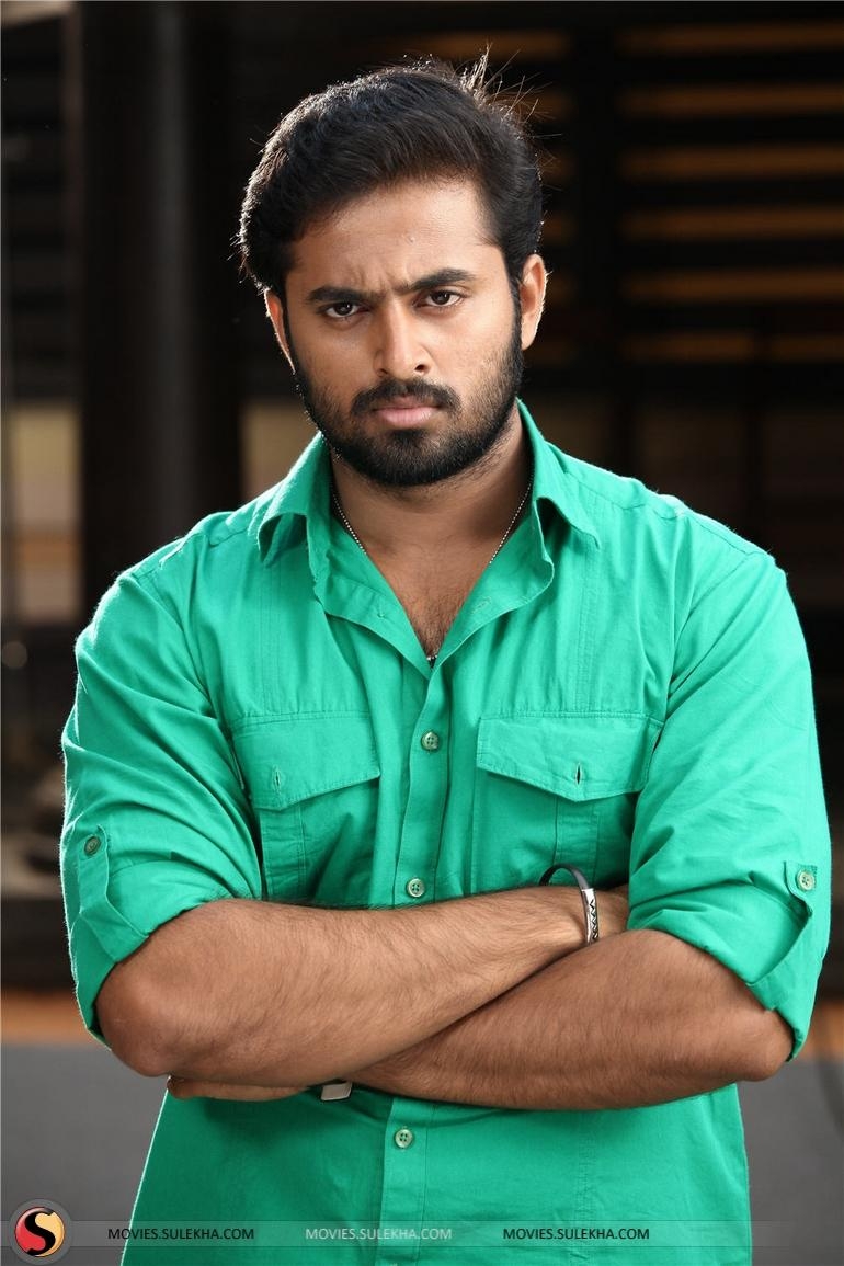 770x1160 of Unni Mukundan Picture, Unni Mukundan Stills, Unni, Phone