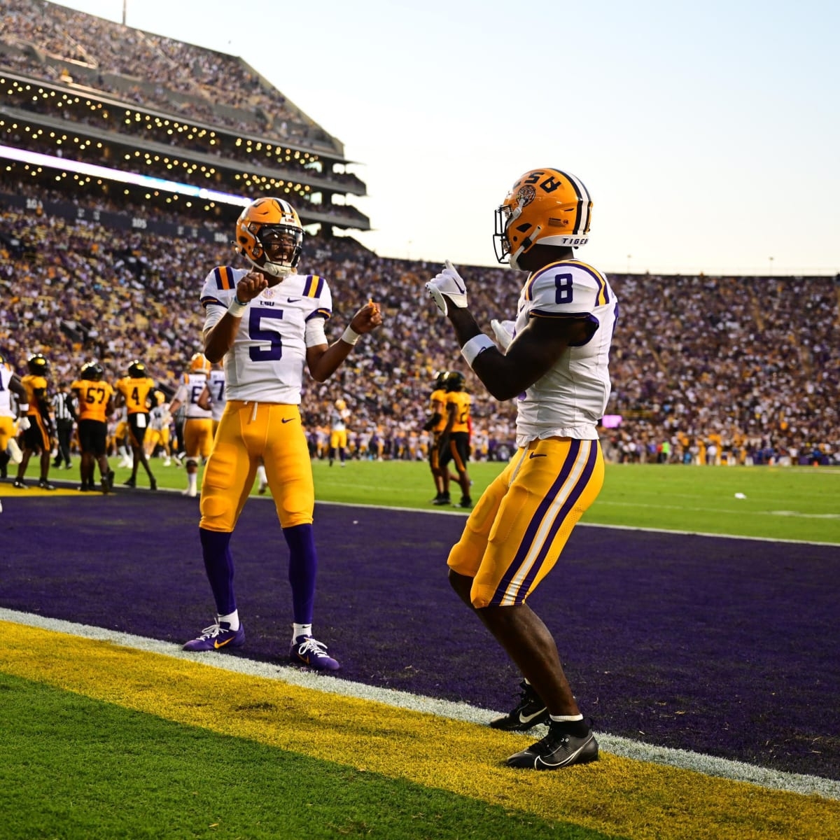 1200x1200 Game Day Preview: Jayden Daniels, LSU, Phone