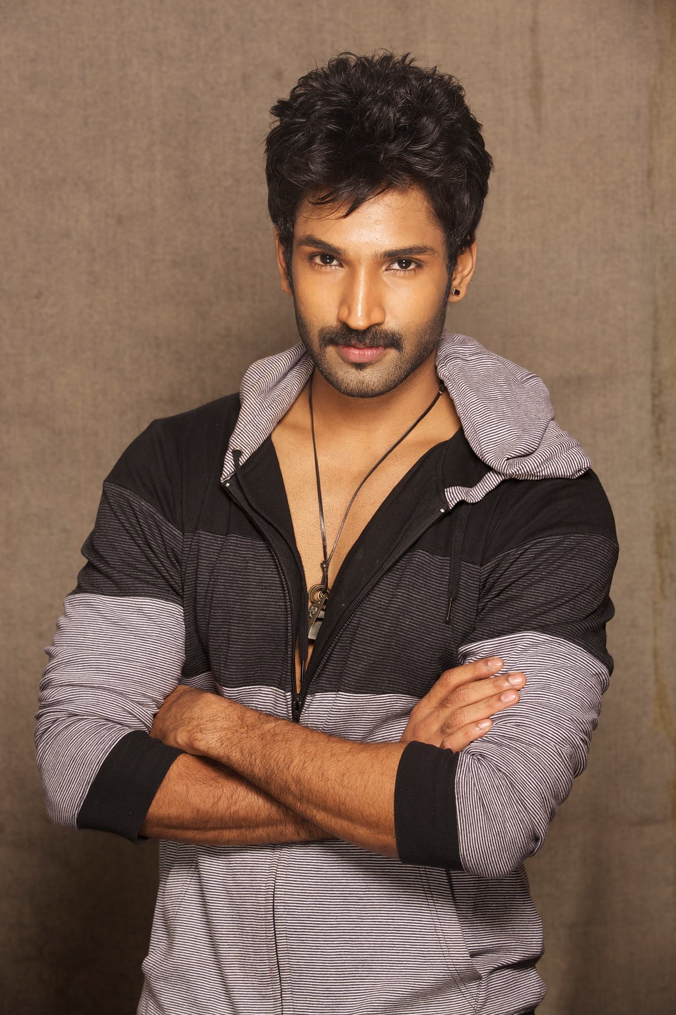 1370x2050 Tamil Actor Aadhi Cool And Handsome Photo And Picture Gallery, Phone