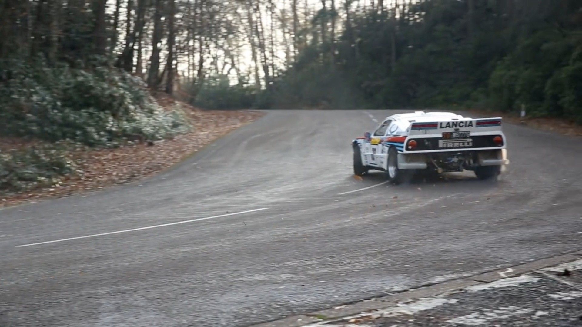 1920x1080 Christmas Trees, Beware: This Lancia 037 Martini Racing Is Out to Get You, Desktop