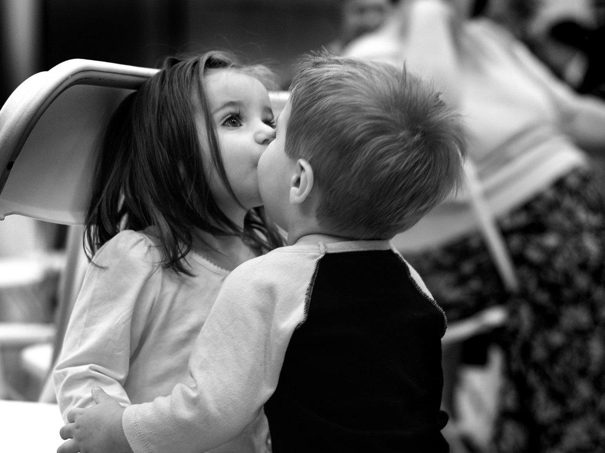 1200x900 Best Wallpaper - #Cute #Kids #Kissing #Monochrome, Desktop