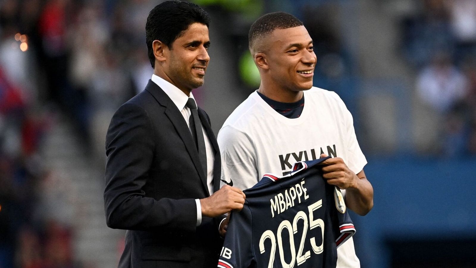 1600x900 Kylian Mbappe confirms talks with Liverpool, Desktop