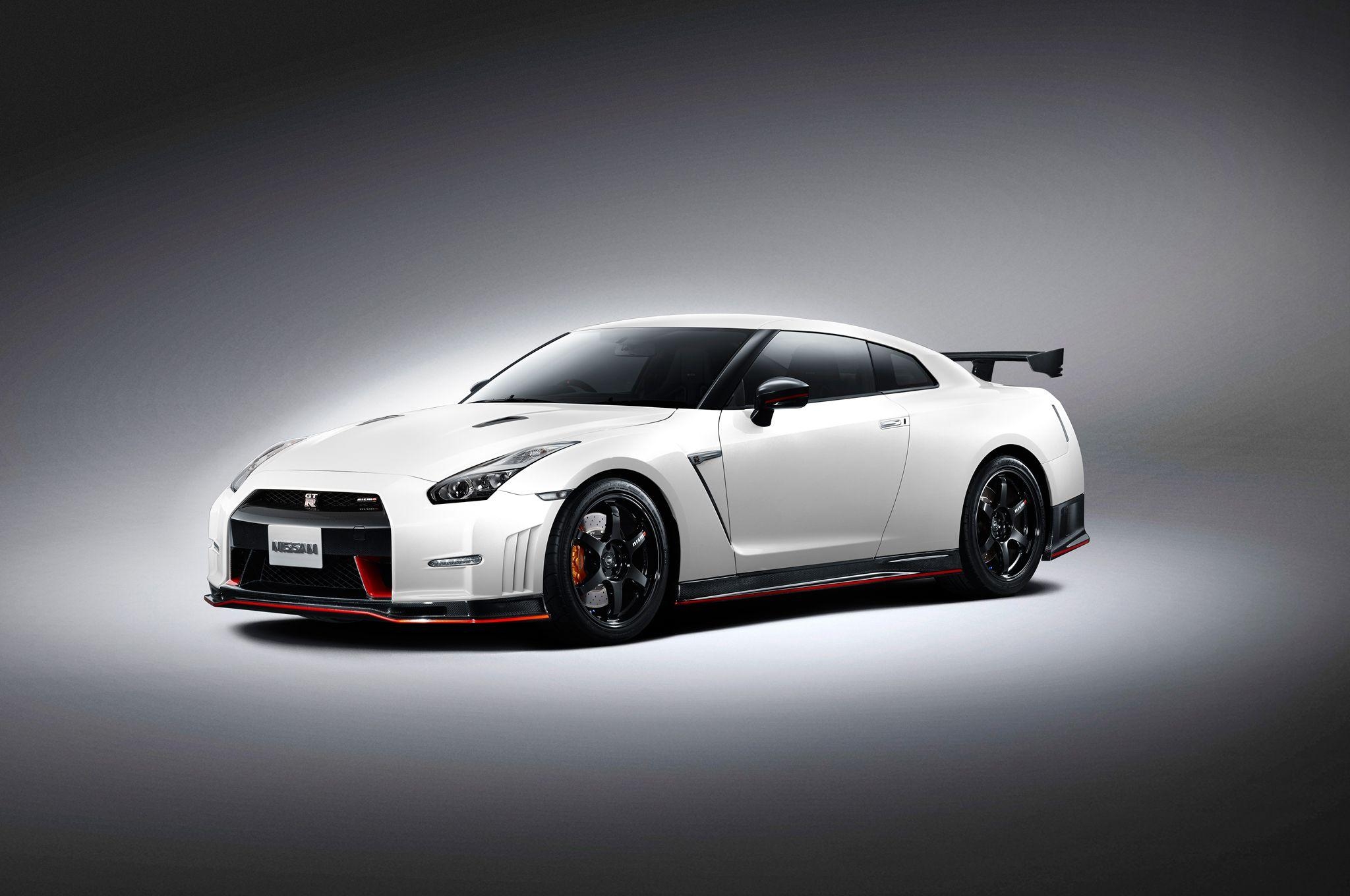 2050x1360 Nissan GT R Nismo, Desktop