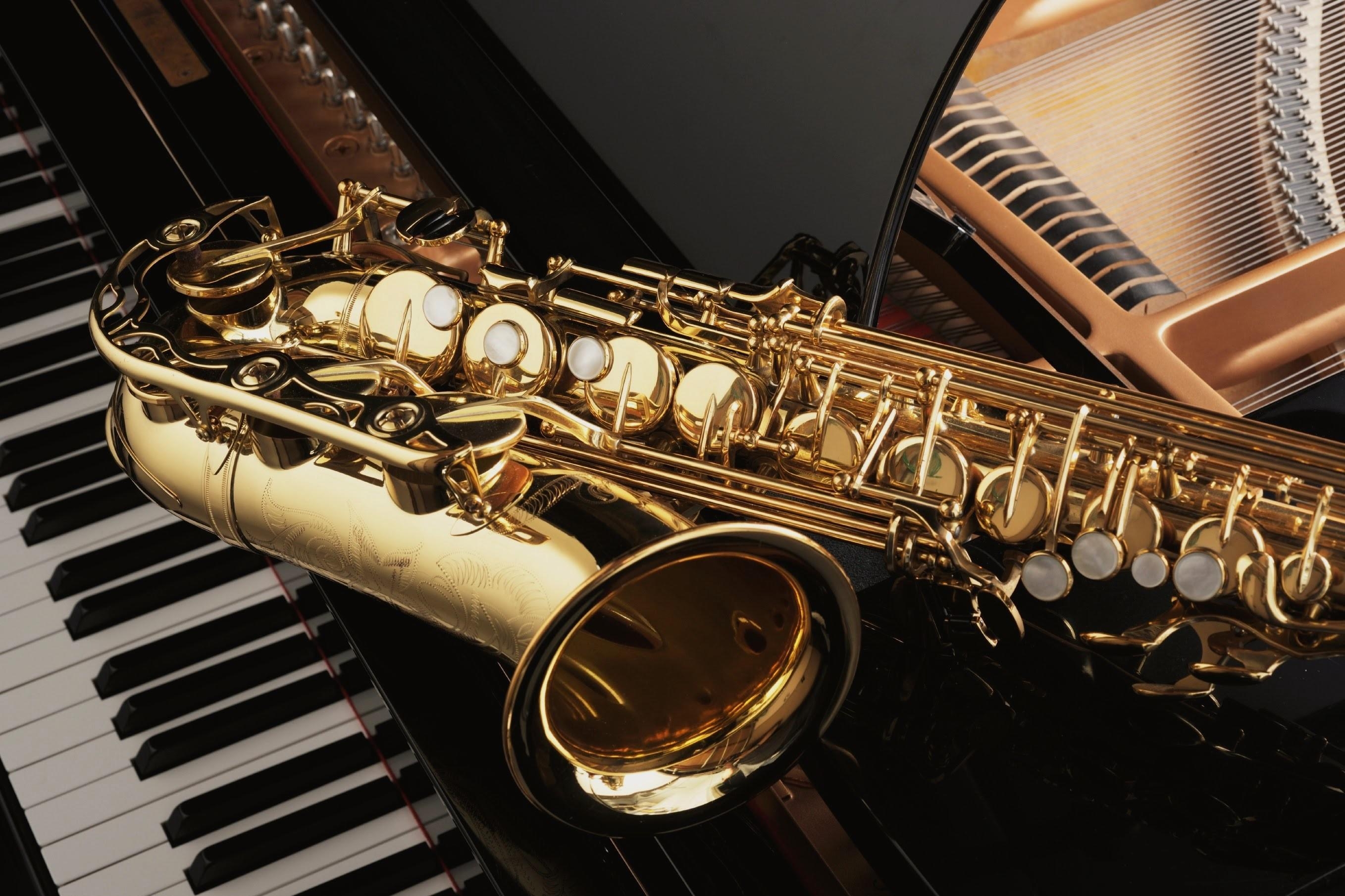 2720x1810 HD Saxophone Wallpaper, Desktop