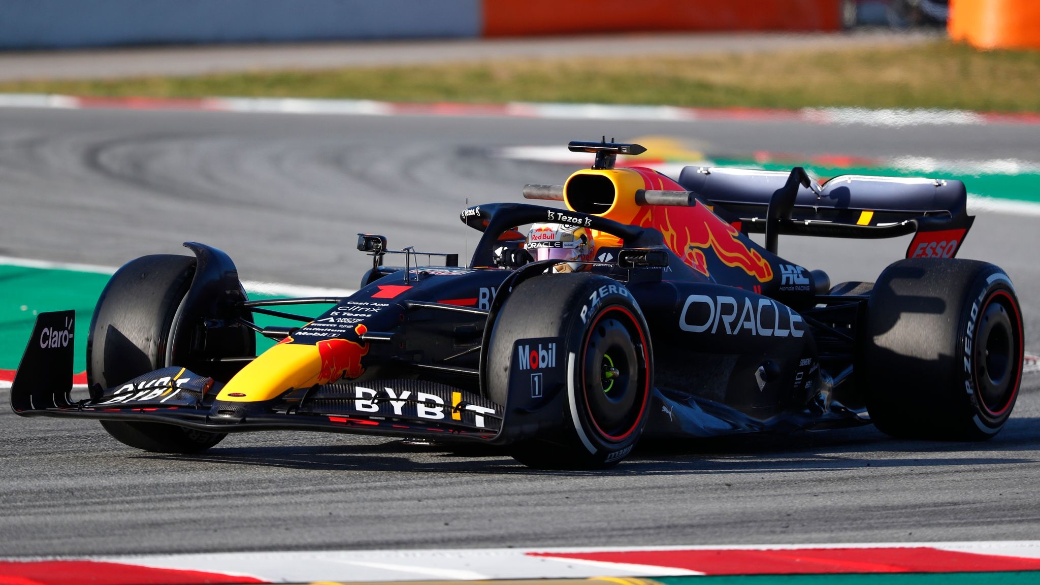 2050x1160 Formula 1 2022: Dramatic New Cars Revealed As Pre Season Testing Begins In Barcelona, Desktop