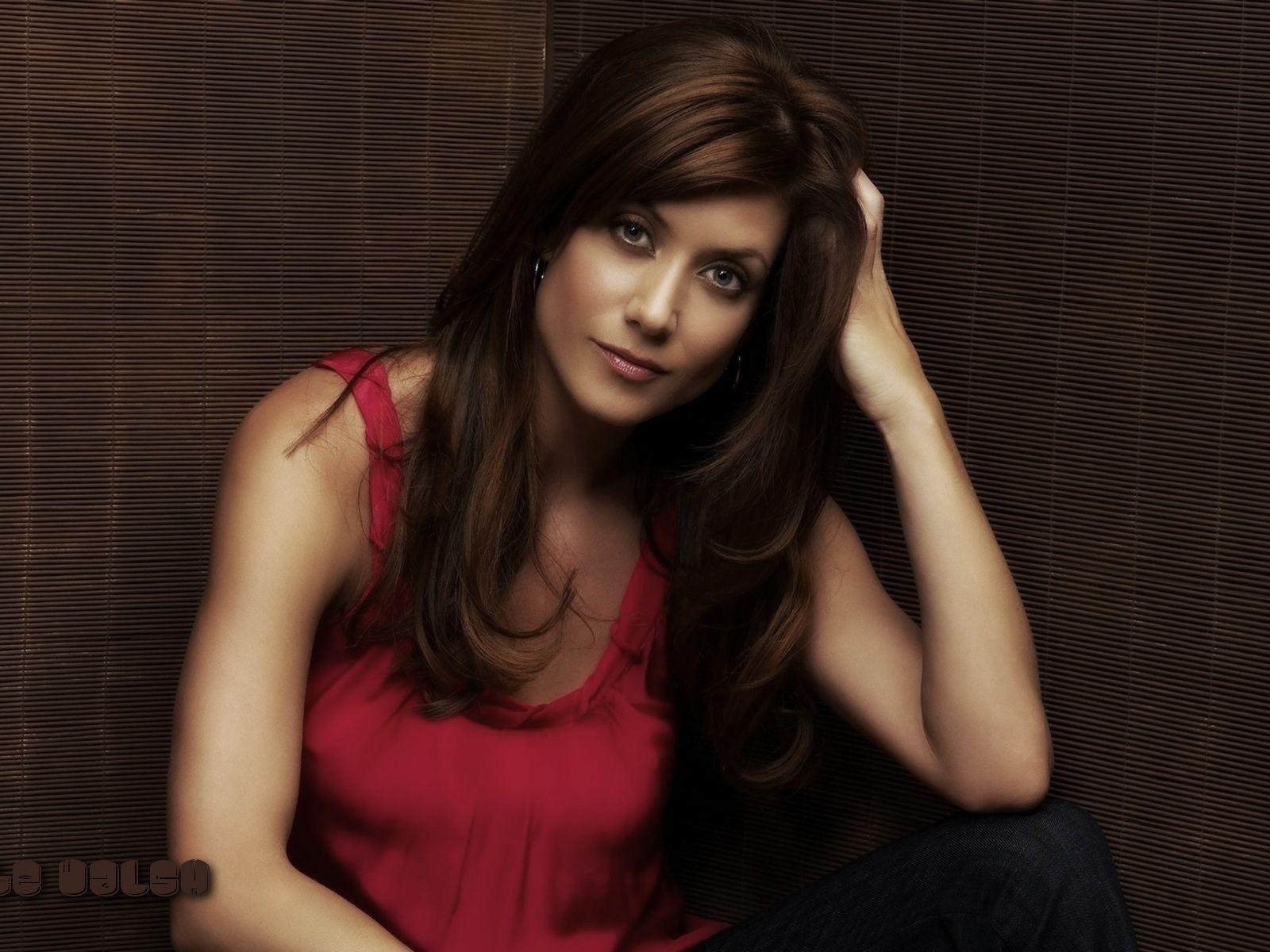 1600x1200 Kate Walsh Wallpaper Download, Desktop