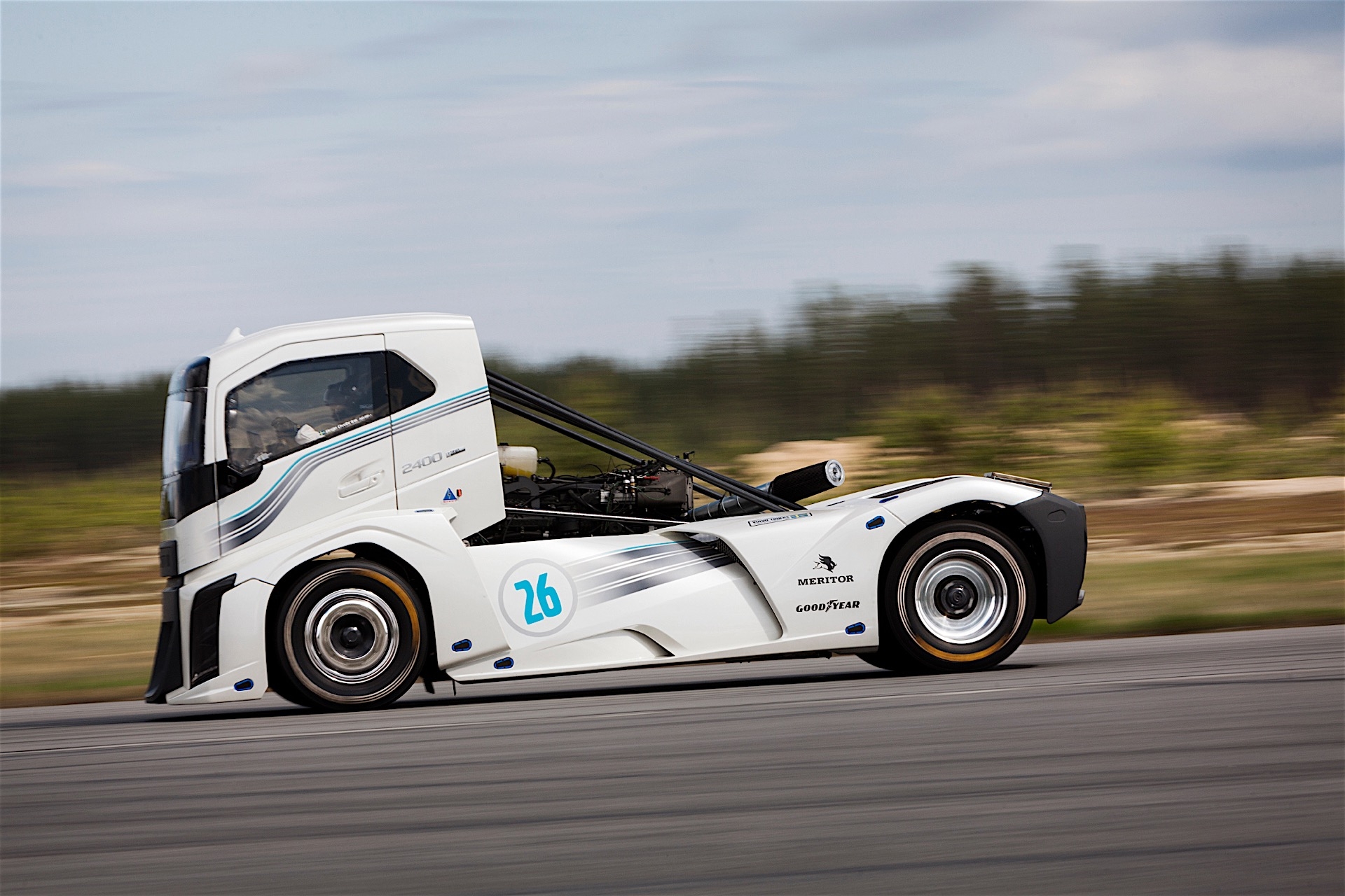 1920x1280 Volvo Sets World Speed Record With Iron Knight Truck, It Topped Out At 171 MPH, Desktop