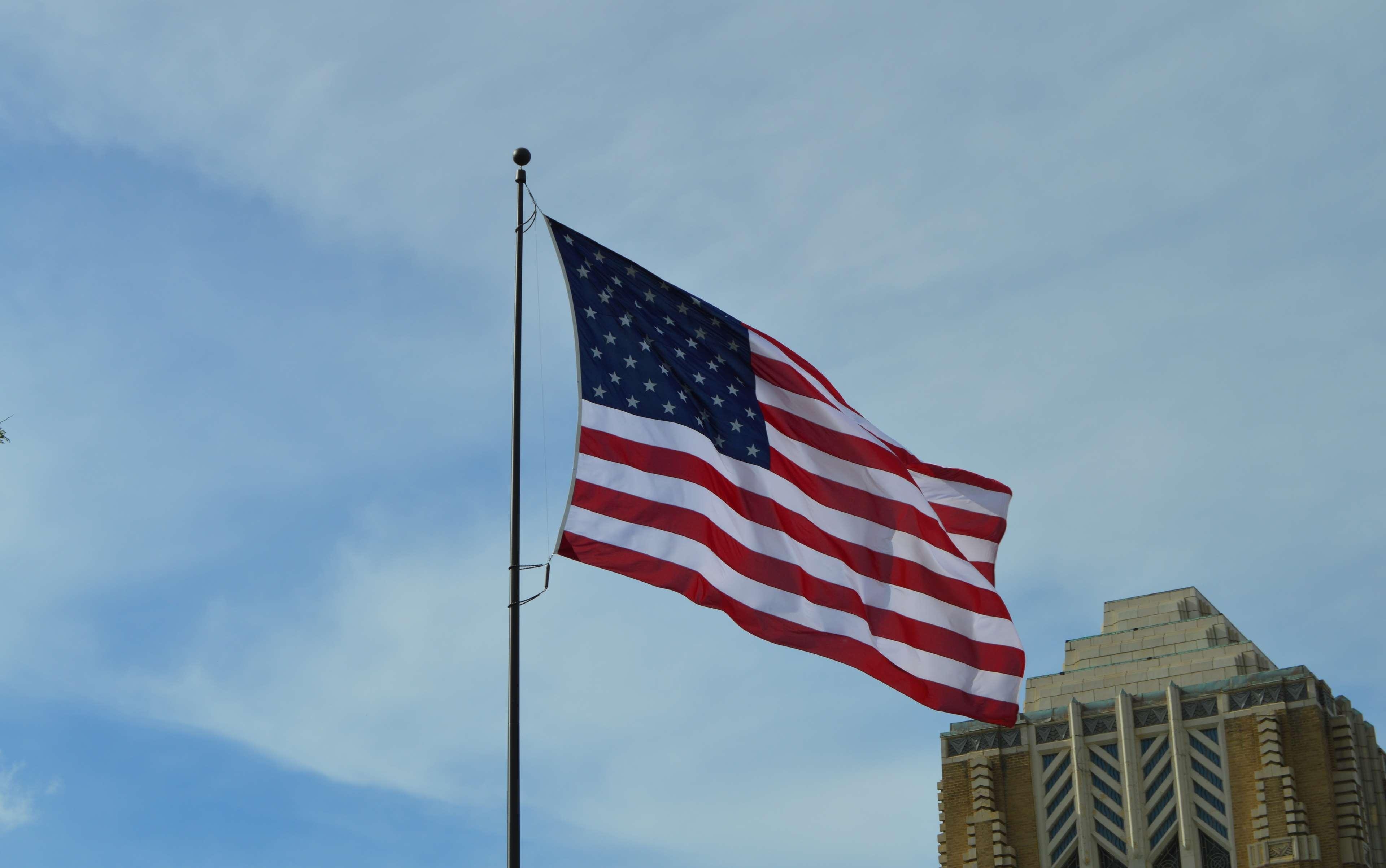 3840x2410 american flag, building, sky 4k wallpaper and background, Desktop