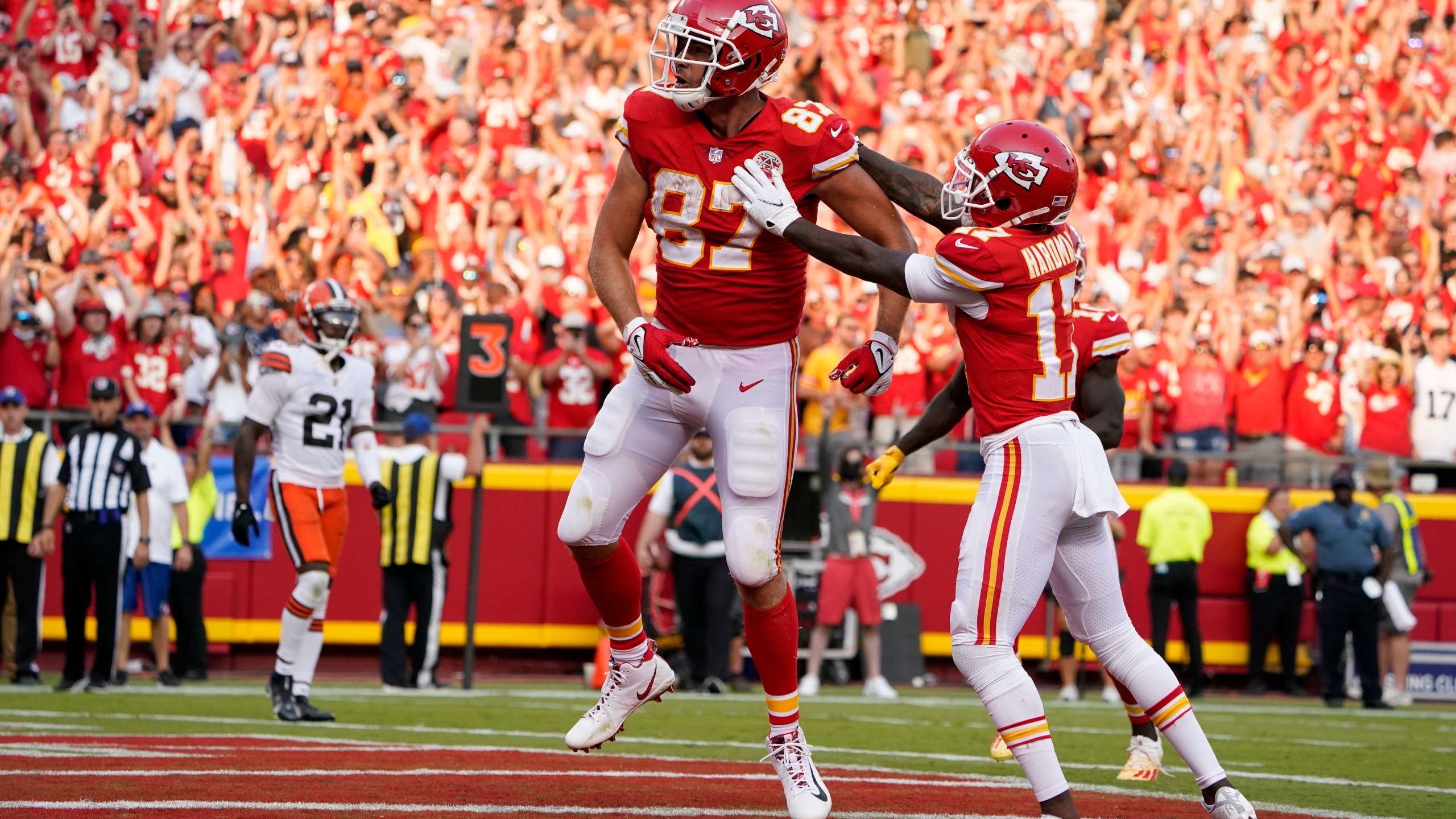 2560x1440 Mahomes Dazzles As Chiefs Rally For 33 29 Win Over Browns, Desktop