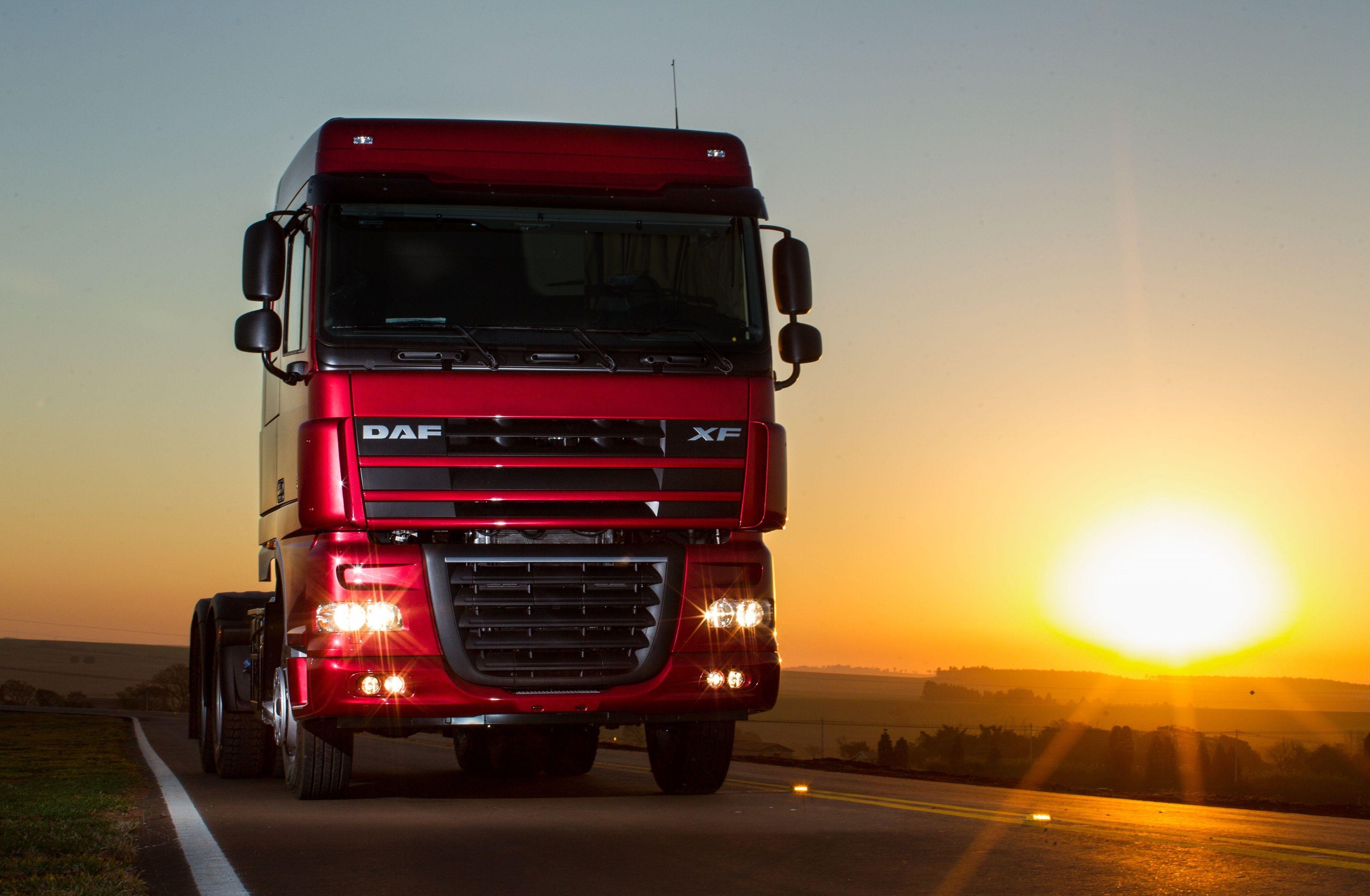 4100x2680 2006 12 DAF XF105 6x4 FTT Space Cab Semi Tractor Wallpaper, Desktop