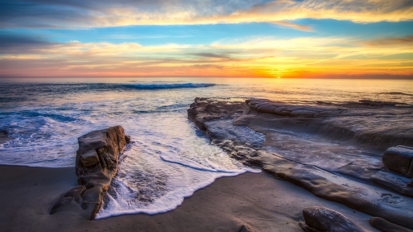 1370x770 San diego beach, Desktop