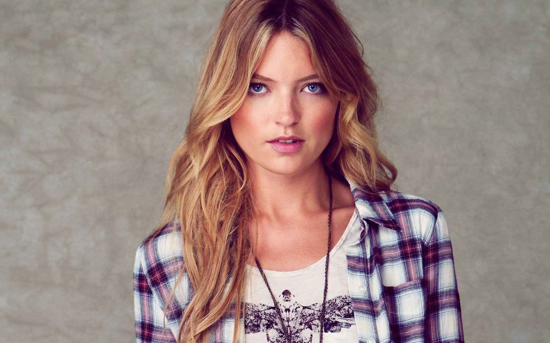 1920x1200 Martha Hunt Wallpaper, Desktop