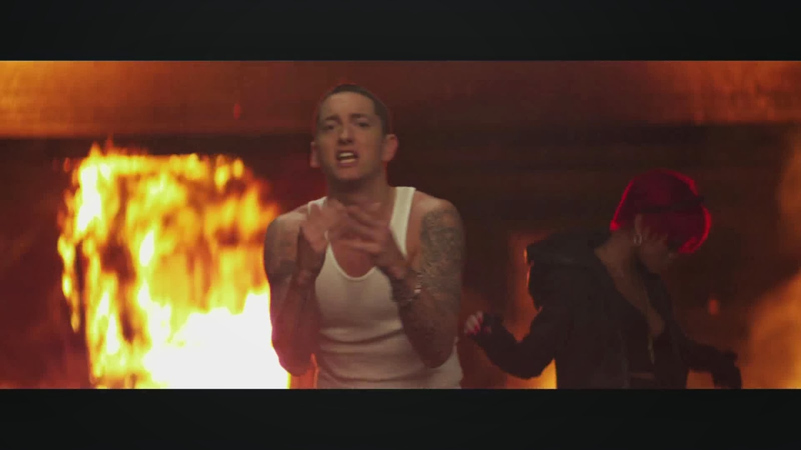 1600x900 Eminem The Way You Lie ft. Rihanna, Desktop